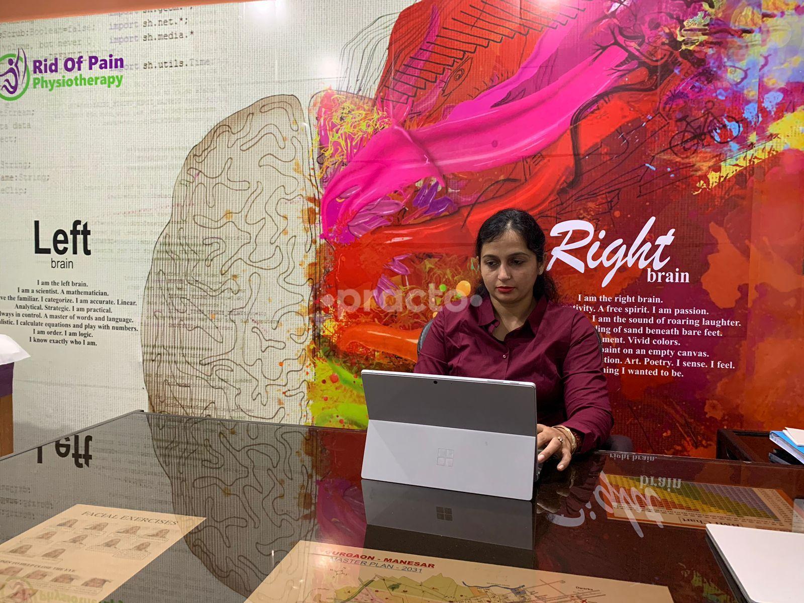 Consultation Room at Rid Of Pain Physiotherapy Gurgaon Sector 43 Gurgaon