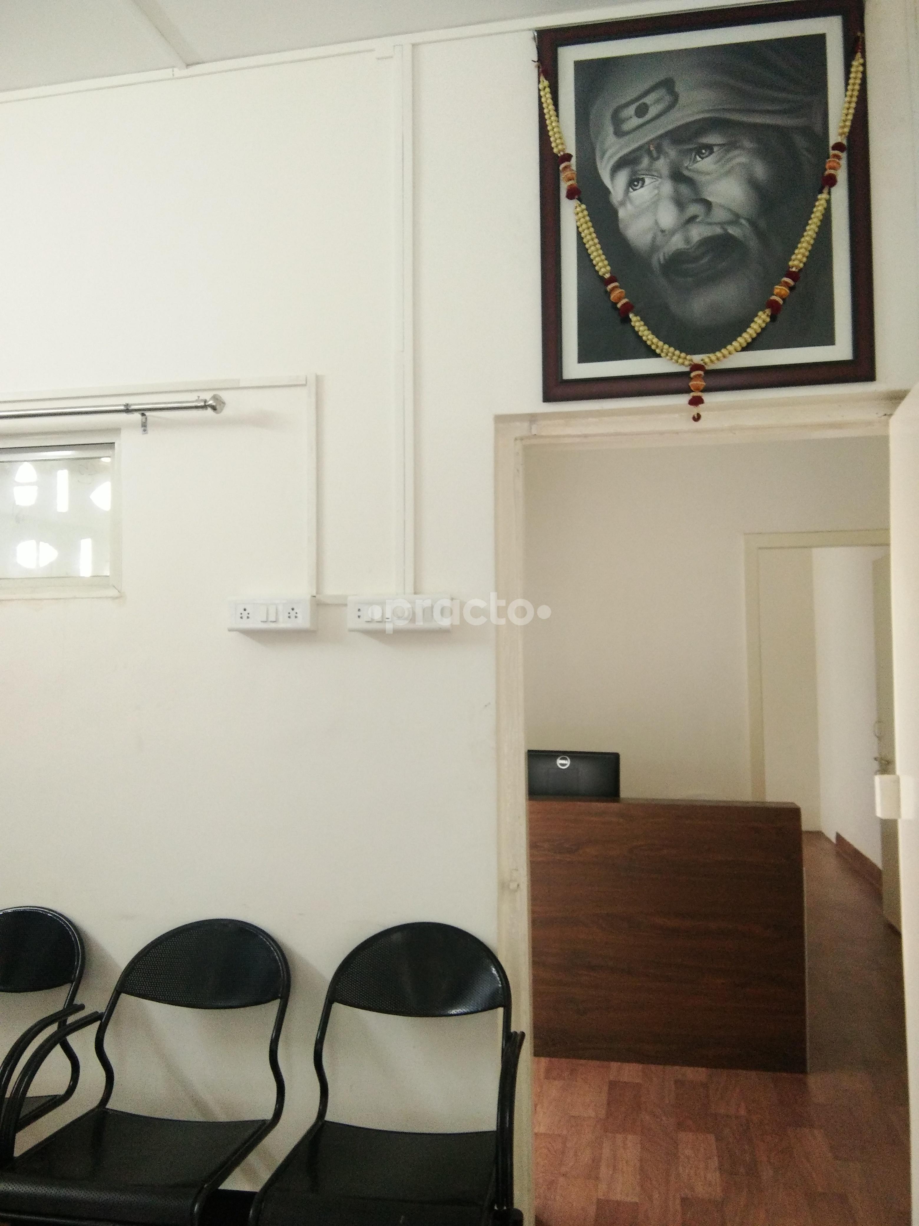 Waiting Area at Madhu - Meet Speciality Clinic Model Colony Pune