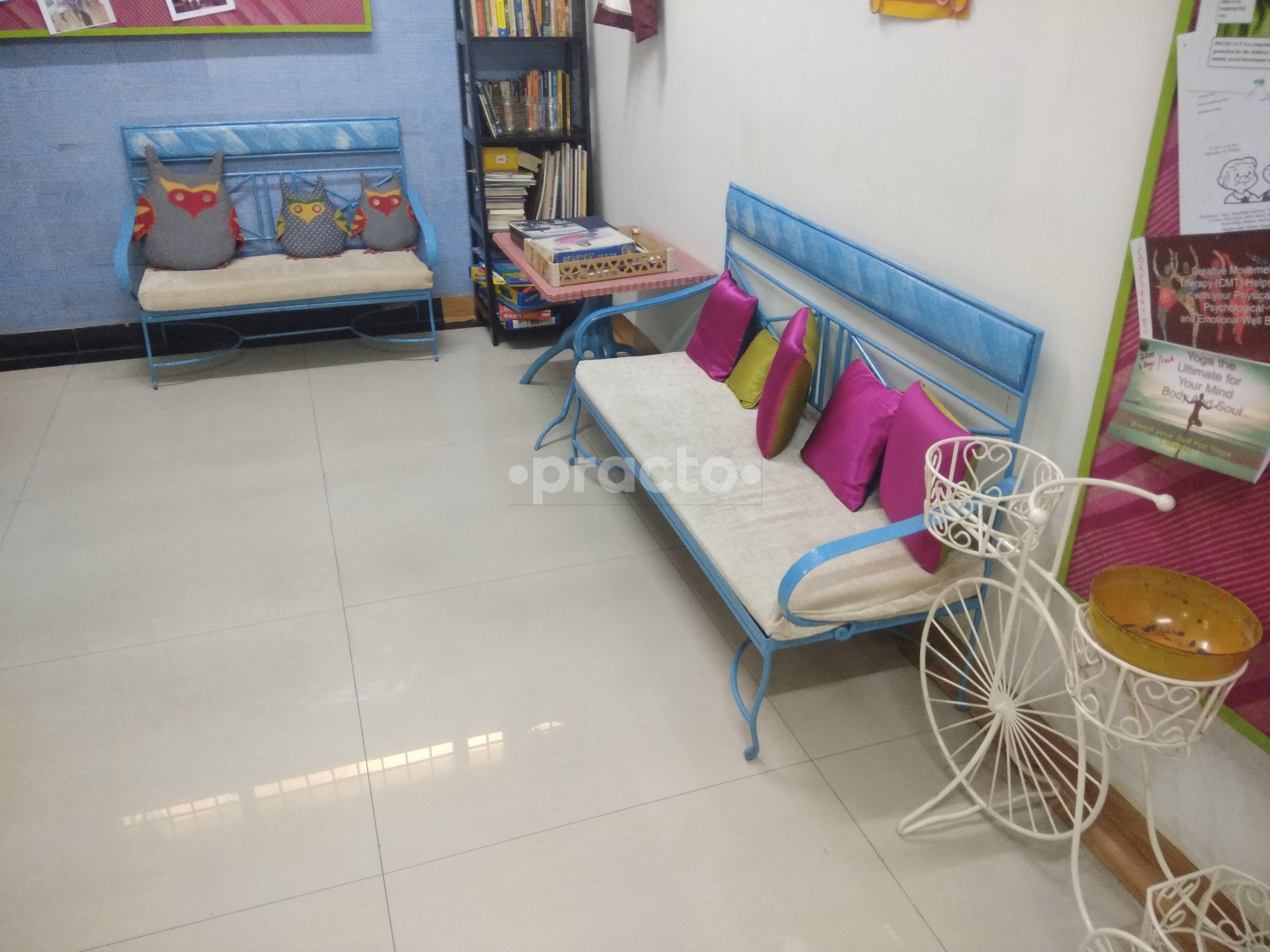 Waiting Area at Little Angel IVF Sector 92 Noida