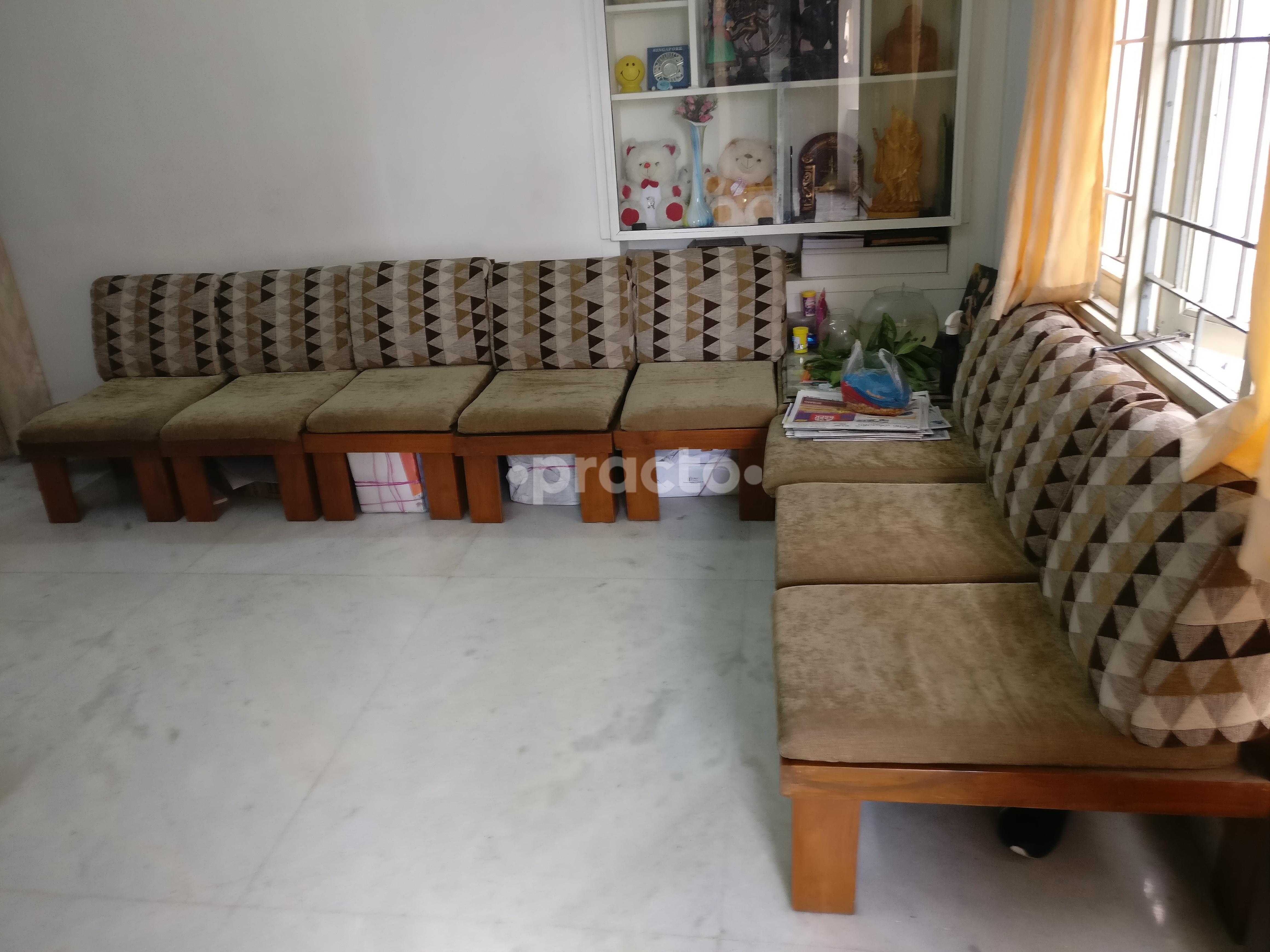 Waiting Area at Newlife Acupunture & Naturopathy Khairatabad Hyderabad