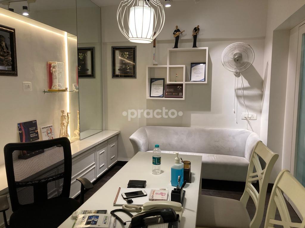 Consultation Room at Lenus Orthopaedic Care Khar West Mumbai