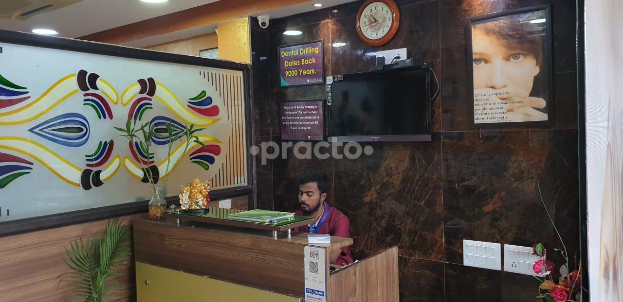 Reception at Healthy Teeth Dental Clinic and Surgical Implant Centre Dwarka Sector 12 Delhi