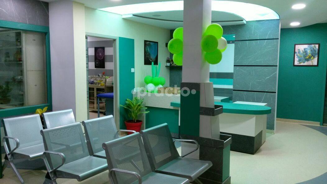 Waiting Area at Shri Ram Clinics Chromepet Chennai