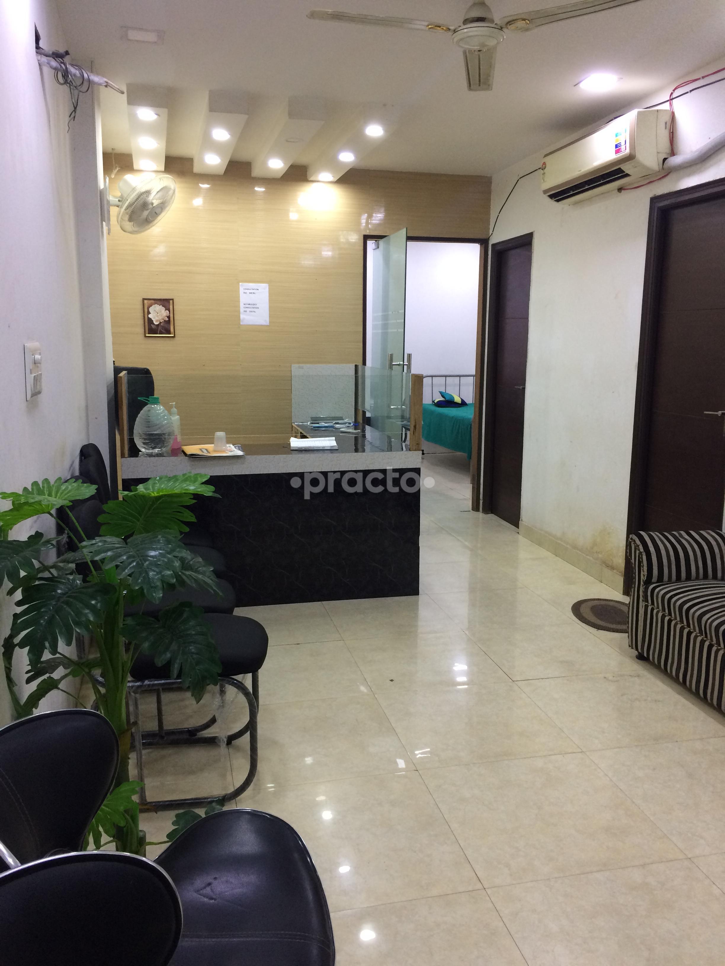 Waiting Area at Dr Javaid Tahir Clinic Geeta Colony Delhi