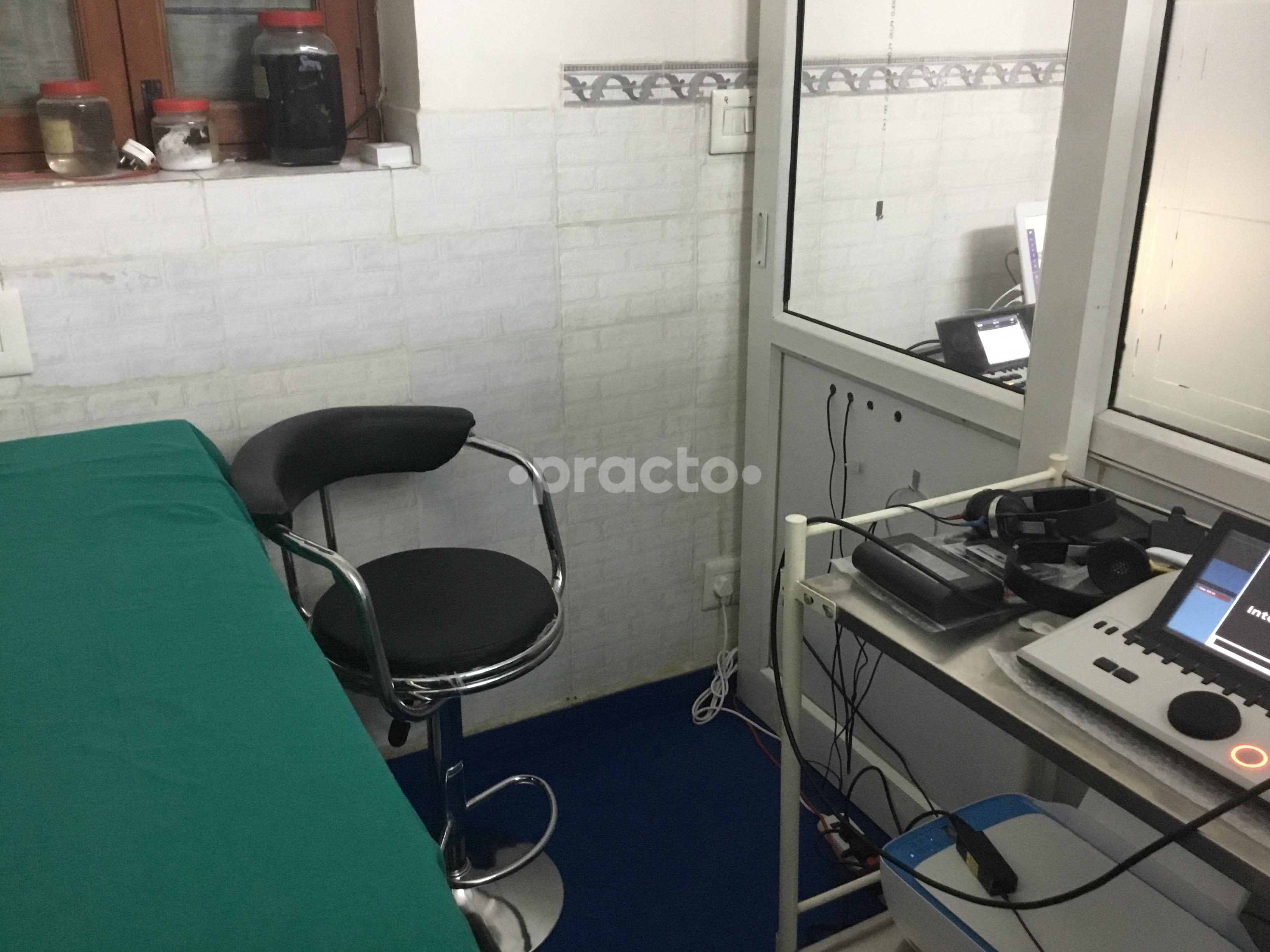 OPD/Ward at Rampo Hearing Vertigo Speech Care and Hearing Aid Clinic Dwarka Delhi