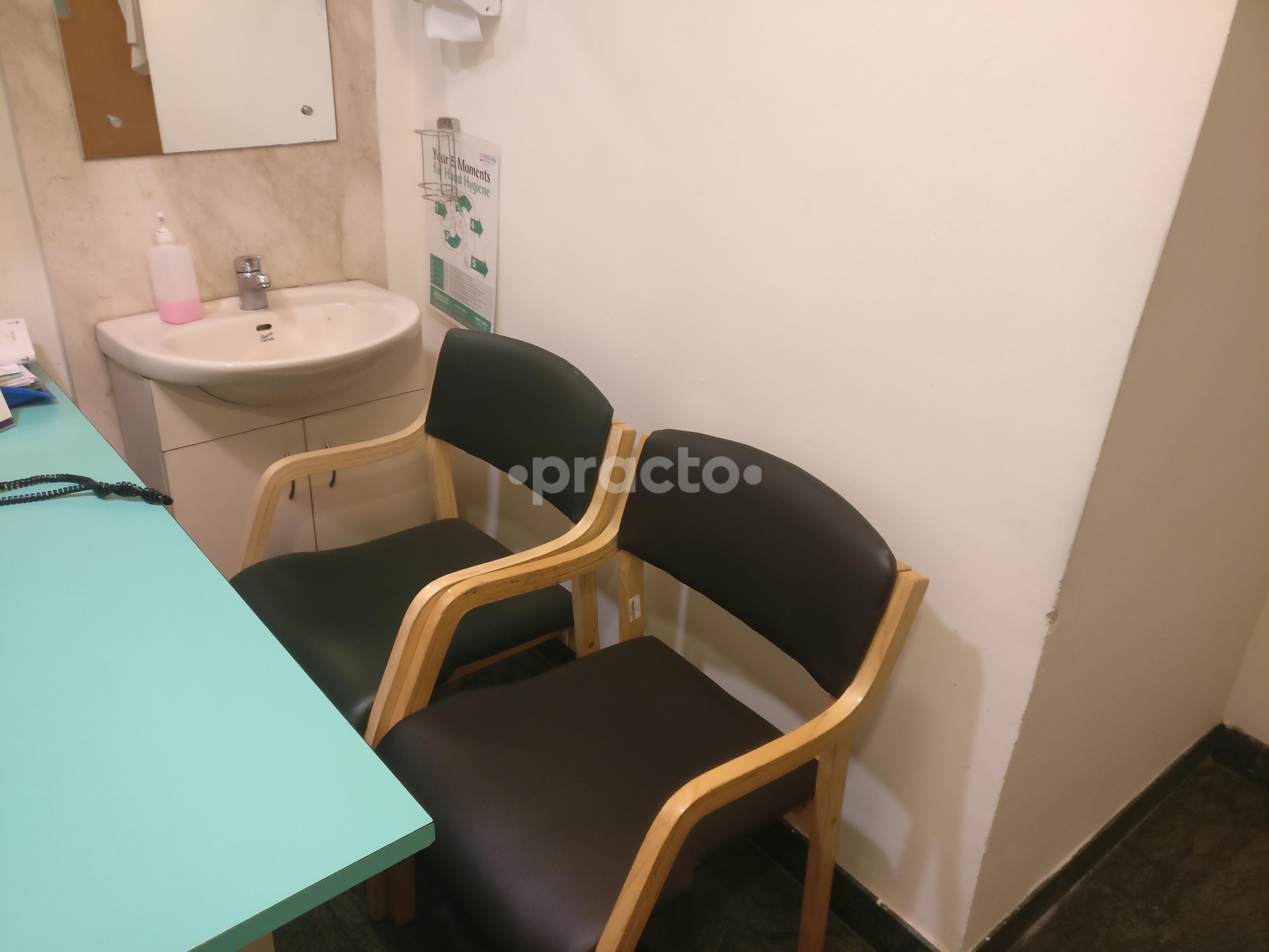 OPD/Ward at Head And Neck Surgery Clinic Patparganj Delhi