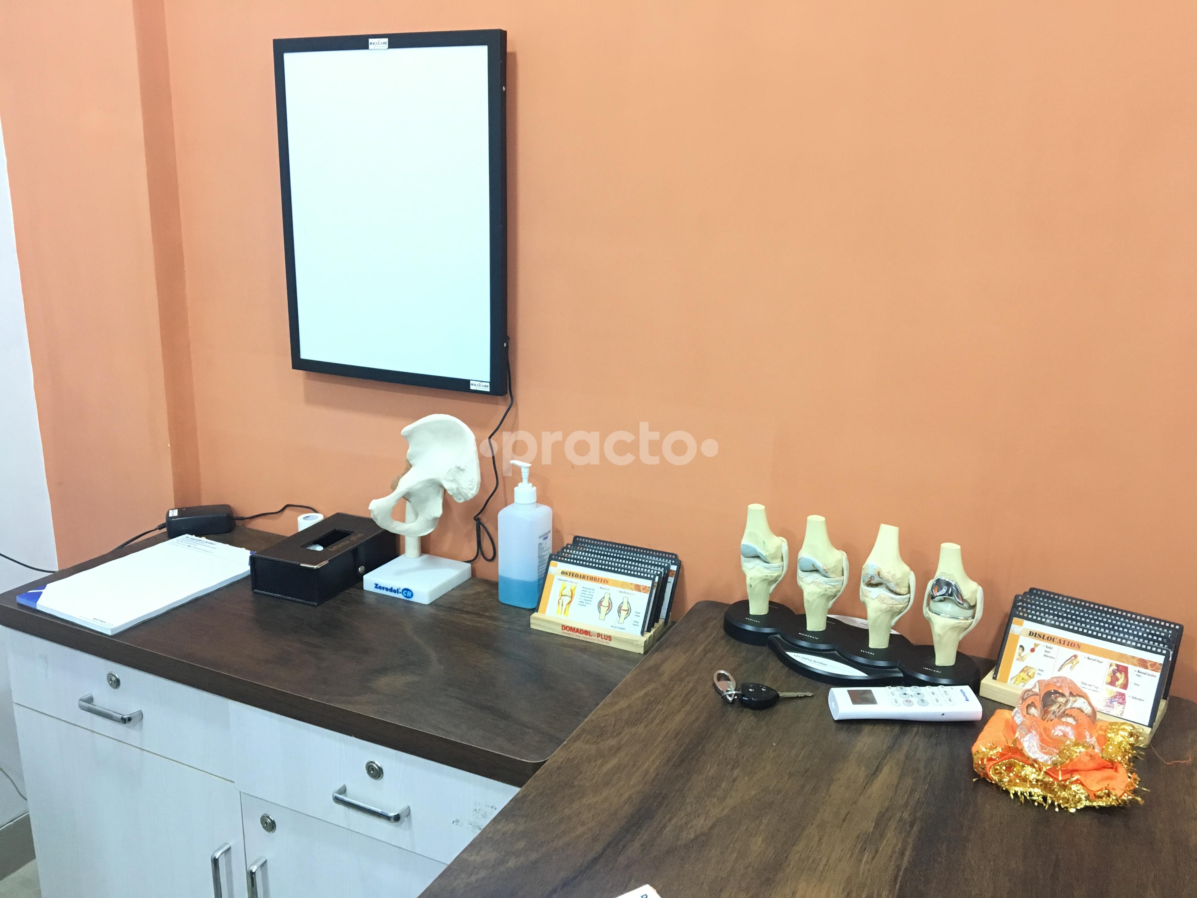 Entrance at Doctor's Studio Clinic Vashi Navi Mumbai