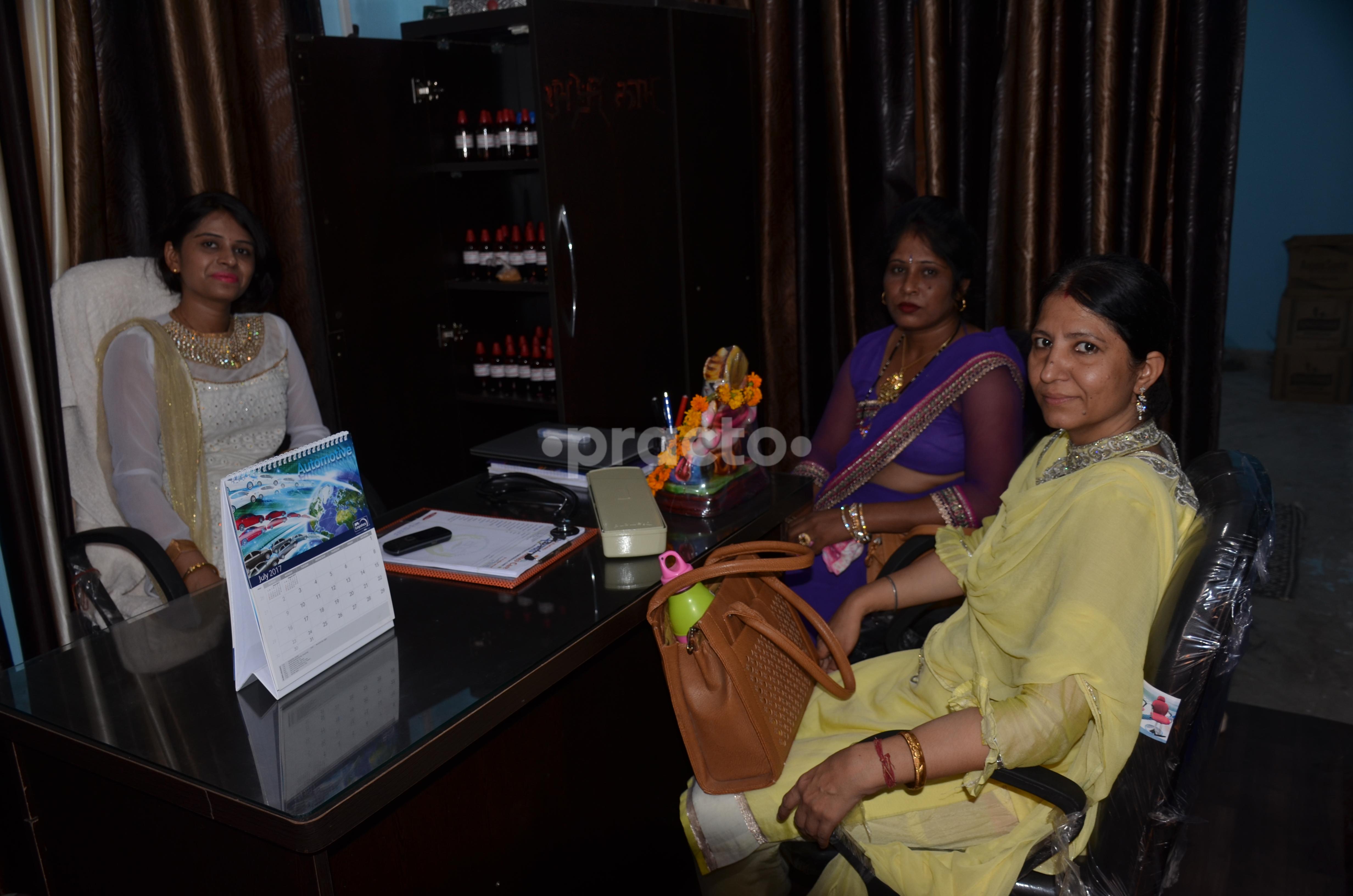 OPD/Ward at Aayush Homoeo Care Shahdara Delhi