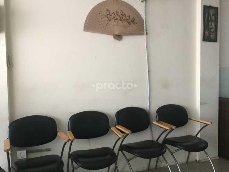 Waiting Area at Manas Ganga Clinic Sector 29 Noida