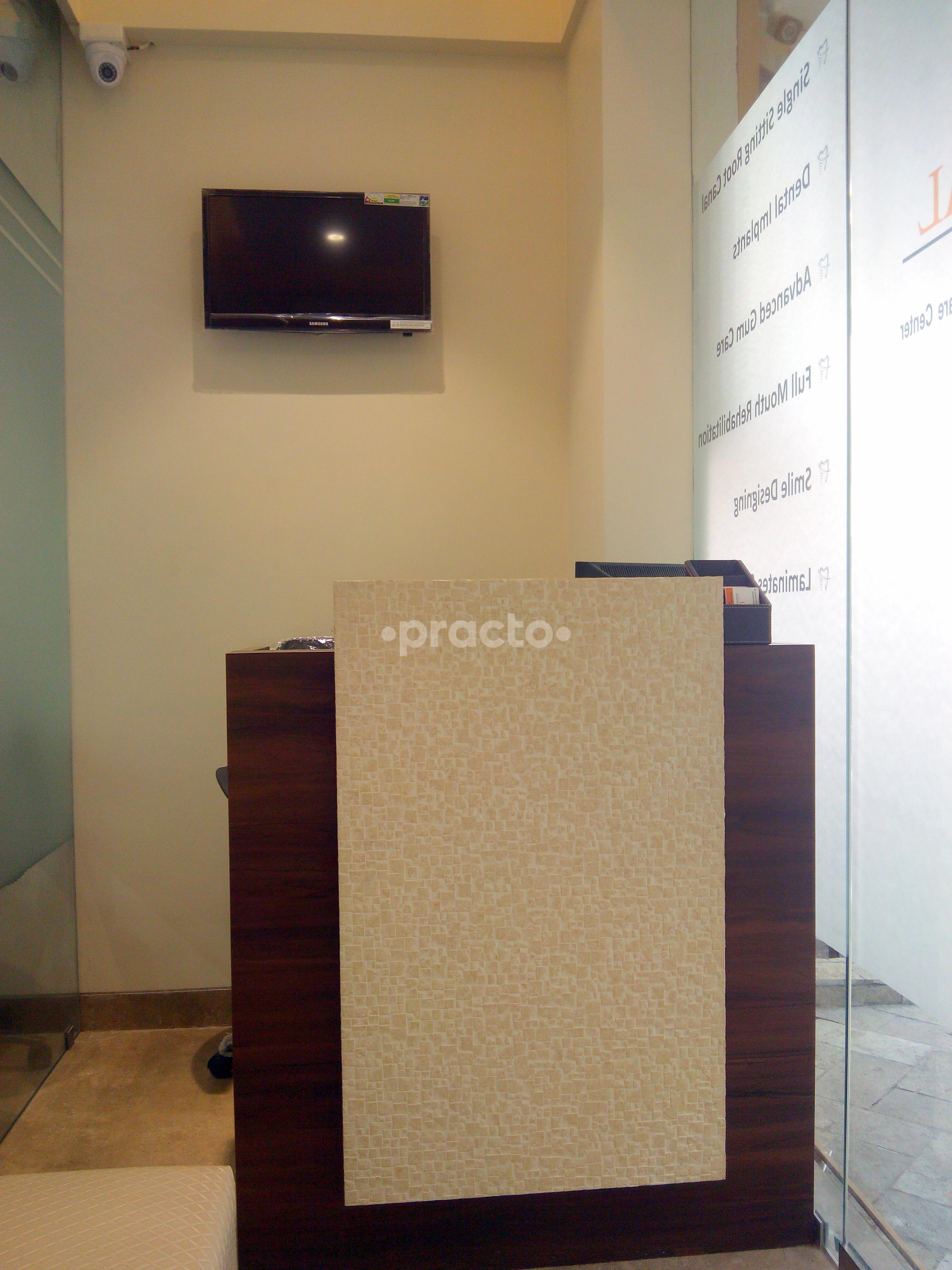 Reception at CORAL - Advanced Dental Care and Implant Center Bandra West Mumbai