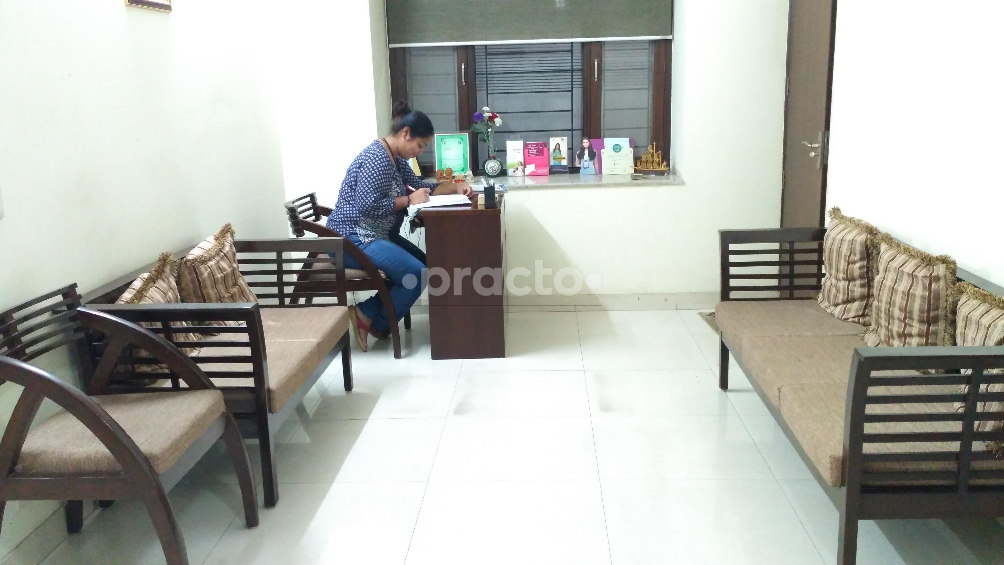 Waiting Area at Heart And Gynae Clinic Vasant Kunj Delhi