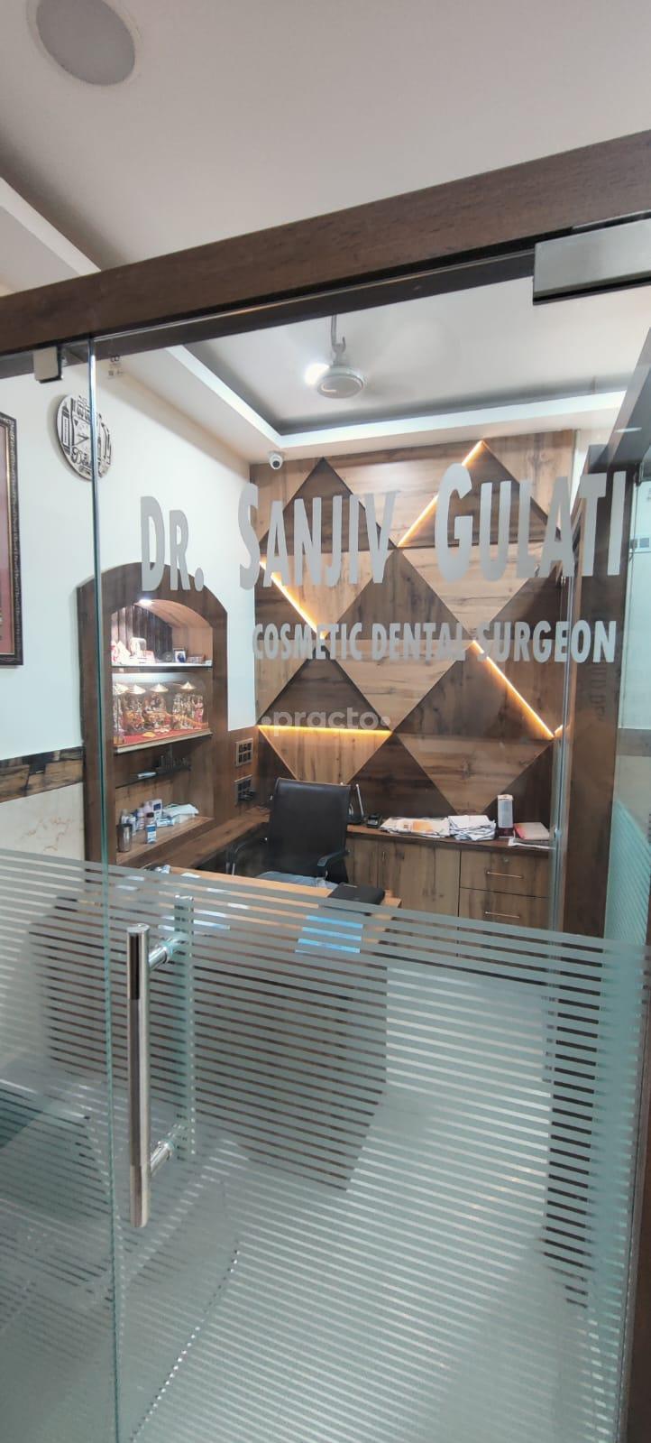 Consultation Room at Dr. Sanjiv Gulati Dental Clinic Bank Road Gorakhpur
