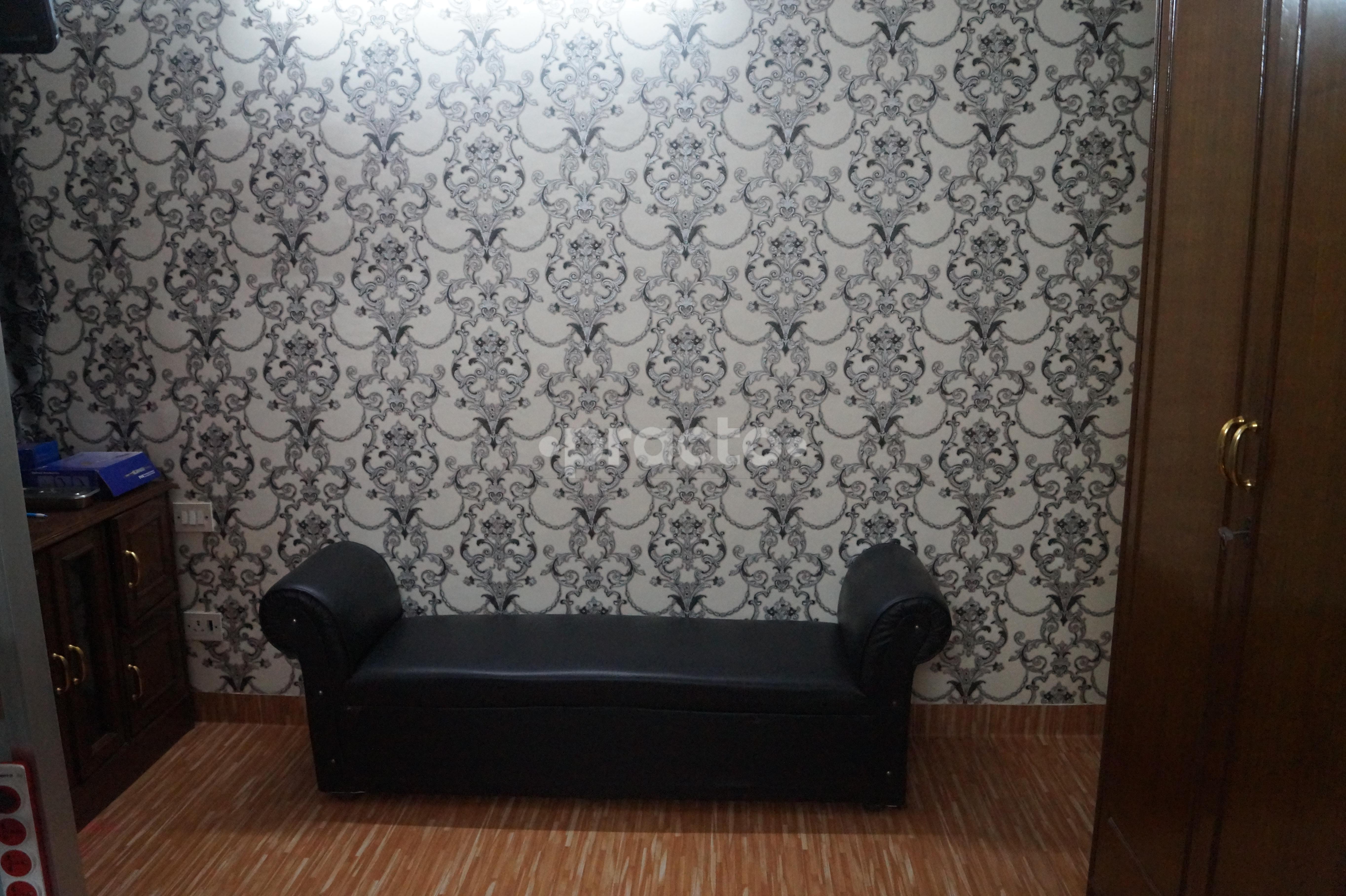 Waiting Area at Kalyani Dental Clinic Mayur Vihar Ph-I Delhi