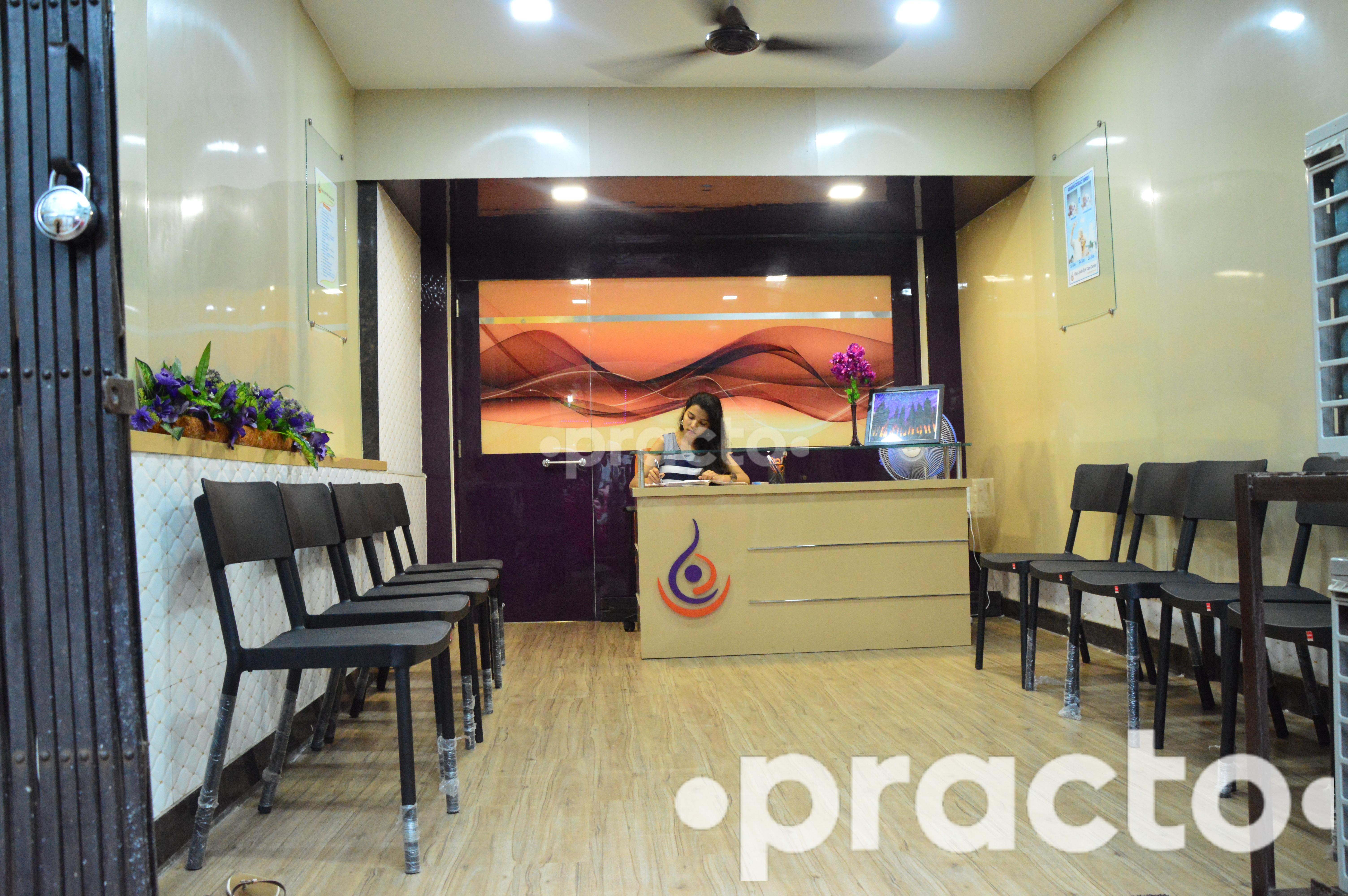 Reception at Vijay Jyoth Eye Care Centre Bhandup Mumbai