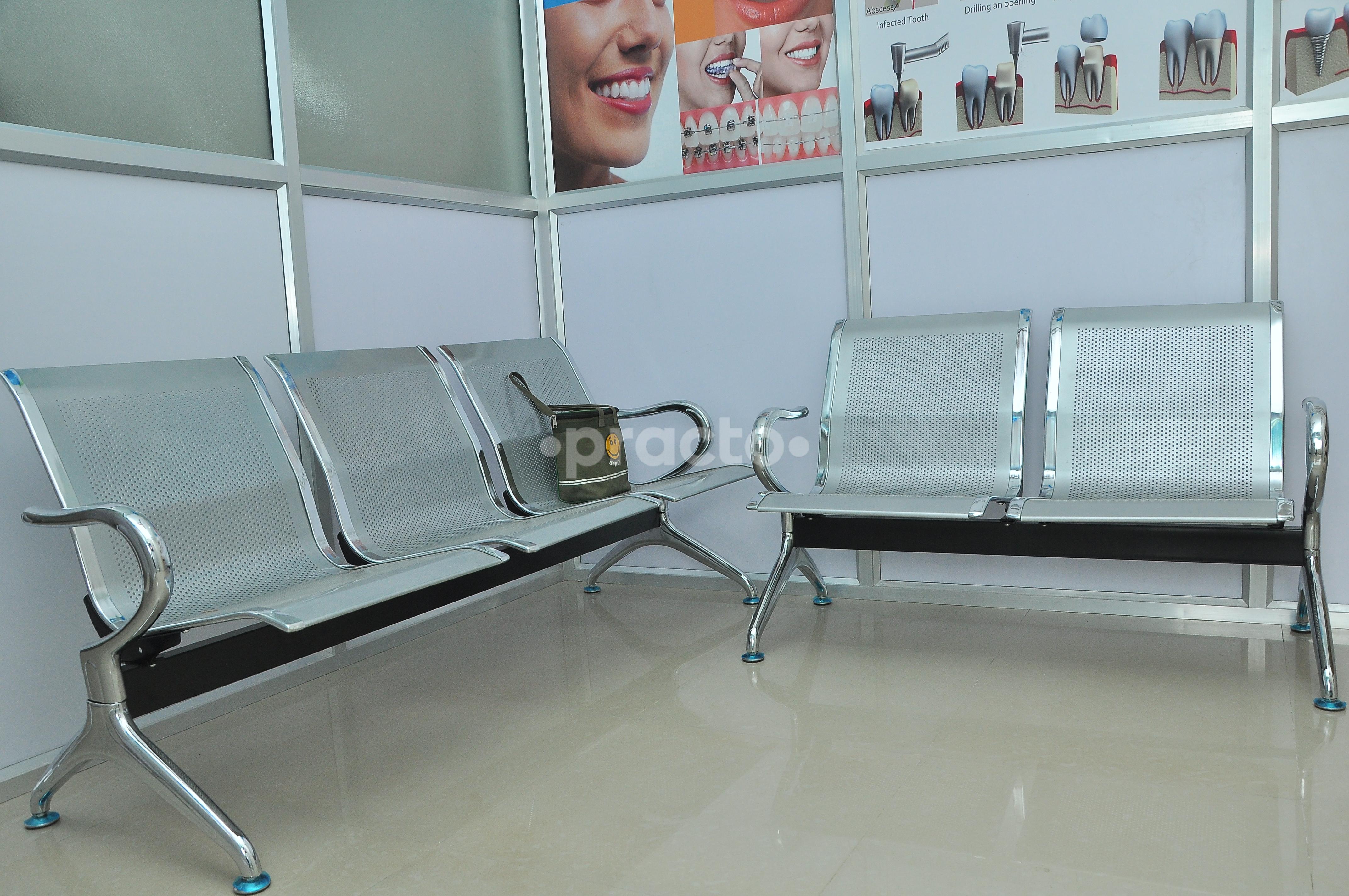 Reception at Kalai Dental Care Indira Nagar Chennai