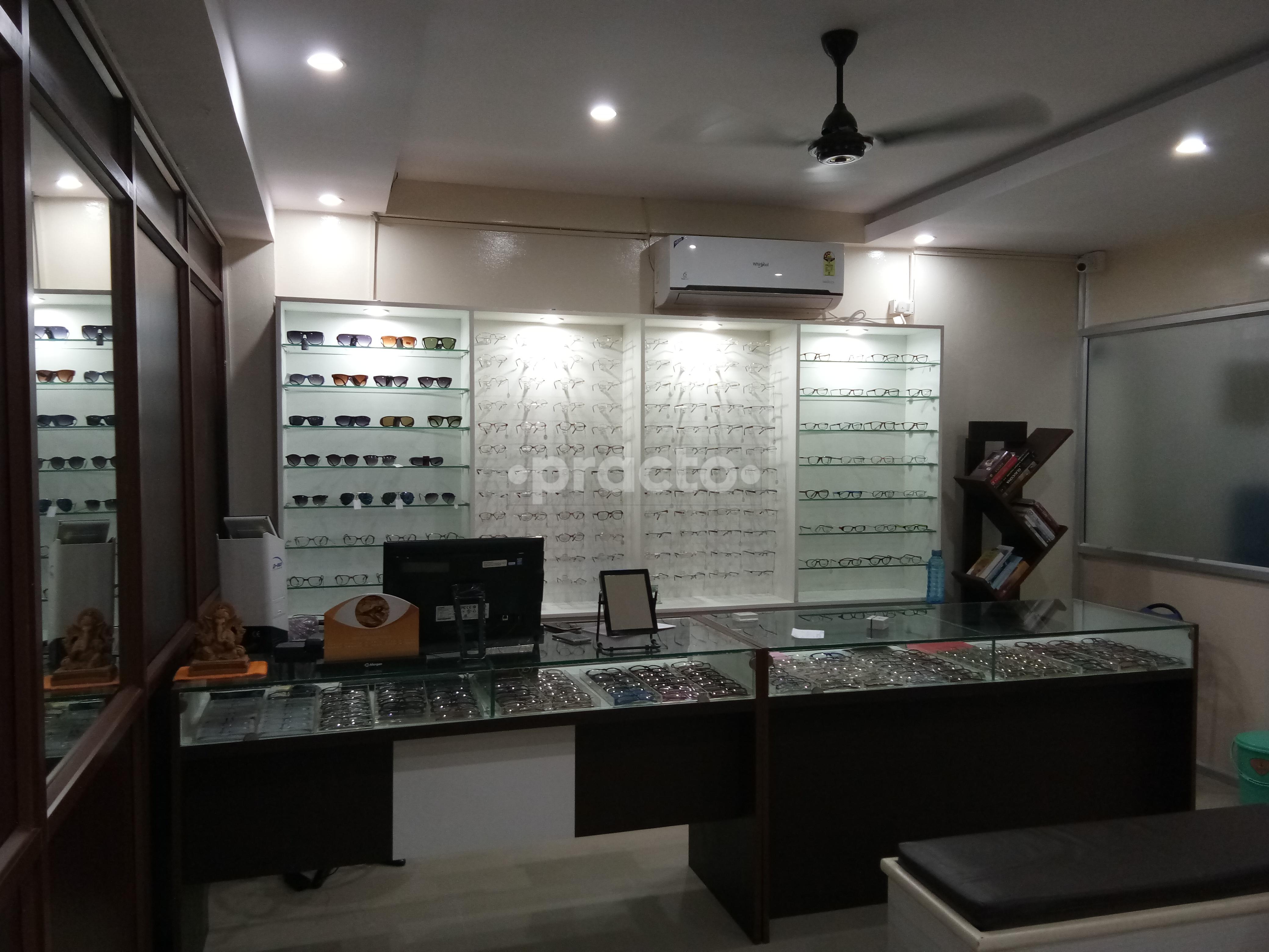 Reception at Dr. Praveen's Eye Hospital and Glaucoma Care Hoodi Bangalore