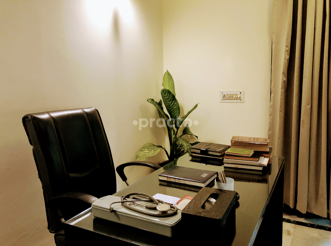Consultation Room at Dr. Rekha Mendiratta's Homepathic Clinic Sector 40 Noida