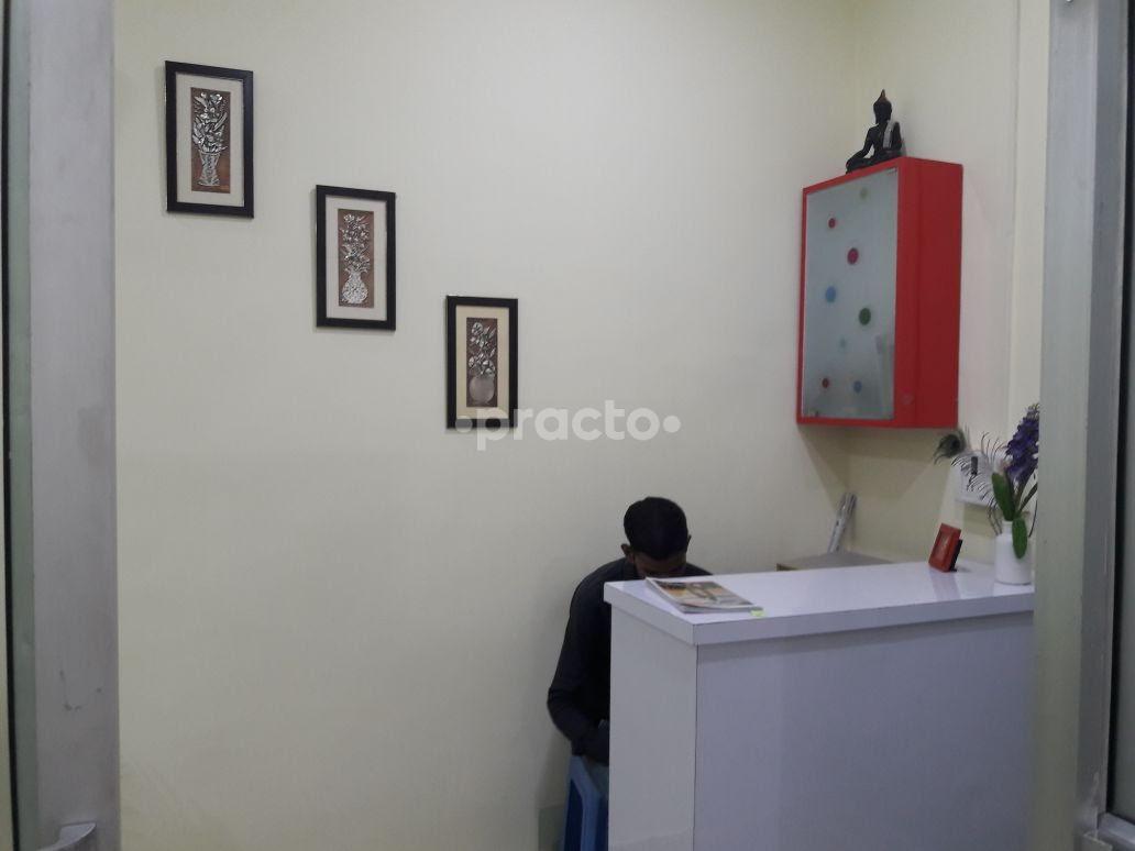 Reception at Lachlen Dentistry Clinic Gurgaon Sector 90 Gurgaon