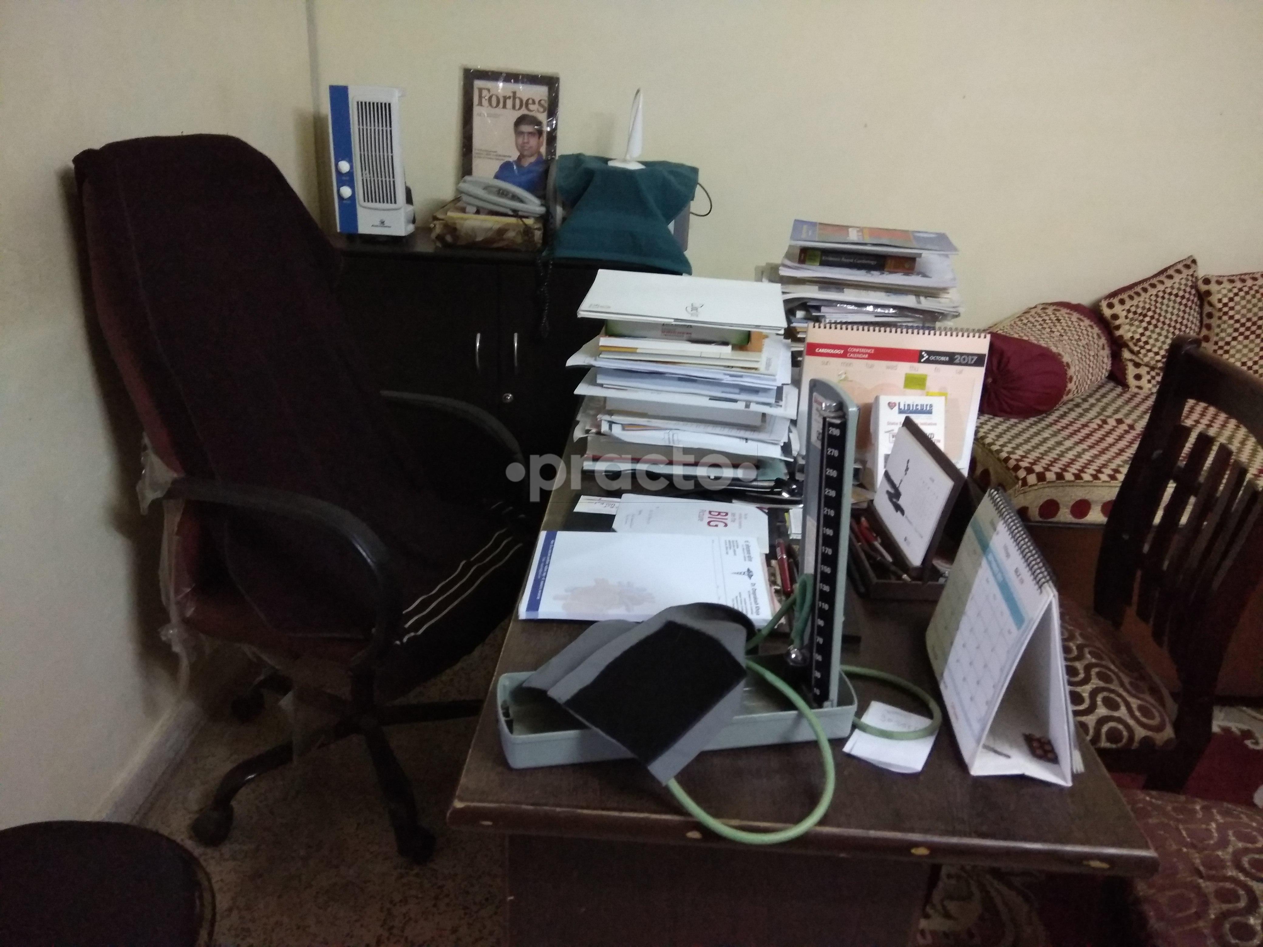 OPD/Ward at Dr. Om Prakash Khoja clinic Bajaj Nagar Jaipur