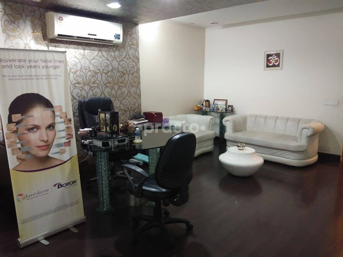 OPD/Ward at Divine Cosmetic Surgery Clinic South Extension 2 Delhi