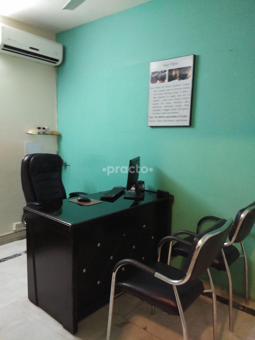 OPD/Ward at Divine Cosmetic Surgery Clinic South Extension 2 Delhi