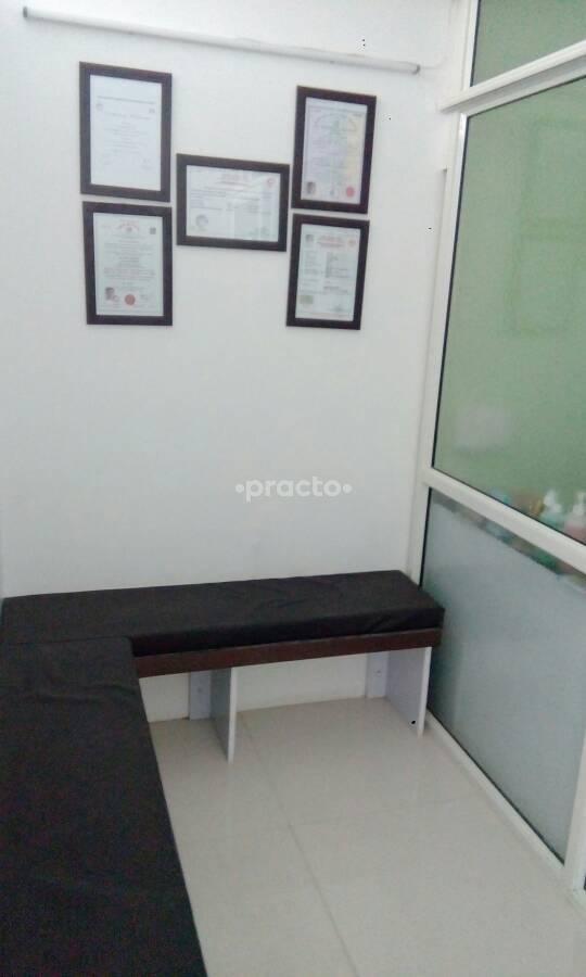 Waiting Area at Dr. Ankit Kothari Clinic Indore Raj Mohalla Indore