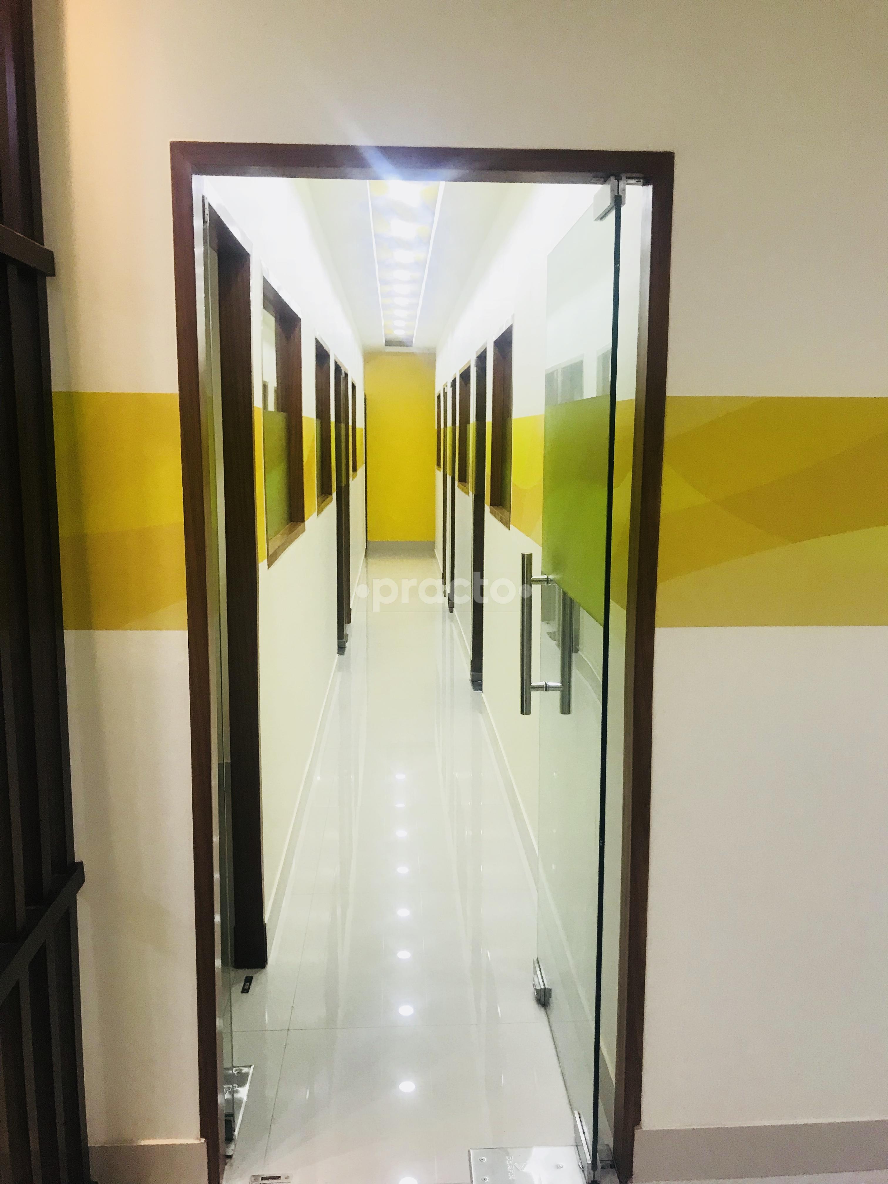 Entrance at Aayansh Dental & Health Centre Sector 37 Faridabad