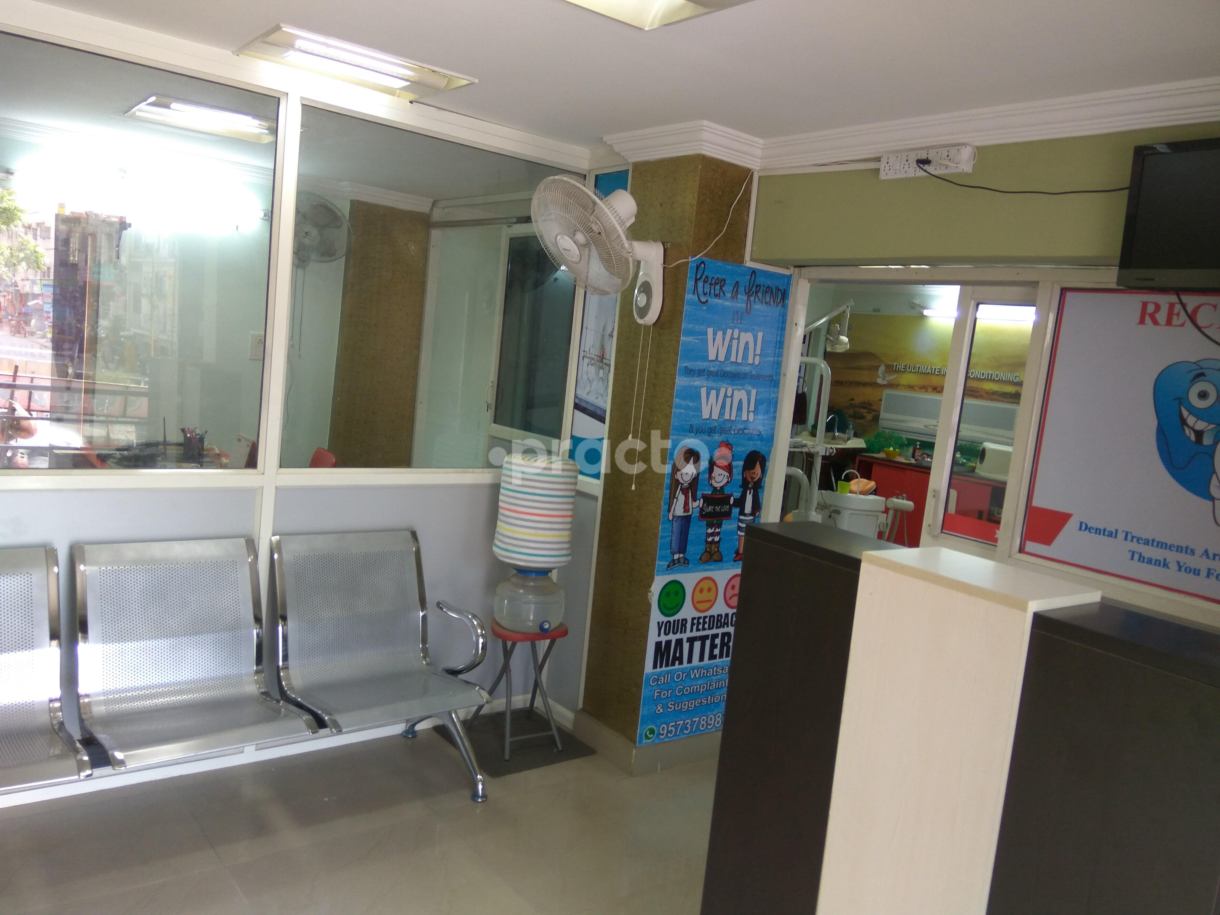 Reception at Sravanthi Dental Care KPHB Hyderabad