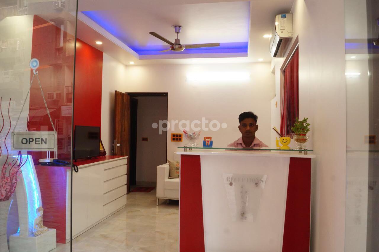 Reception at Cedar Dental Care Vasant Kunj Delhi