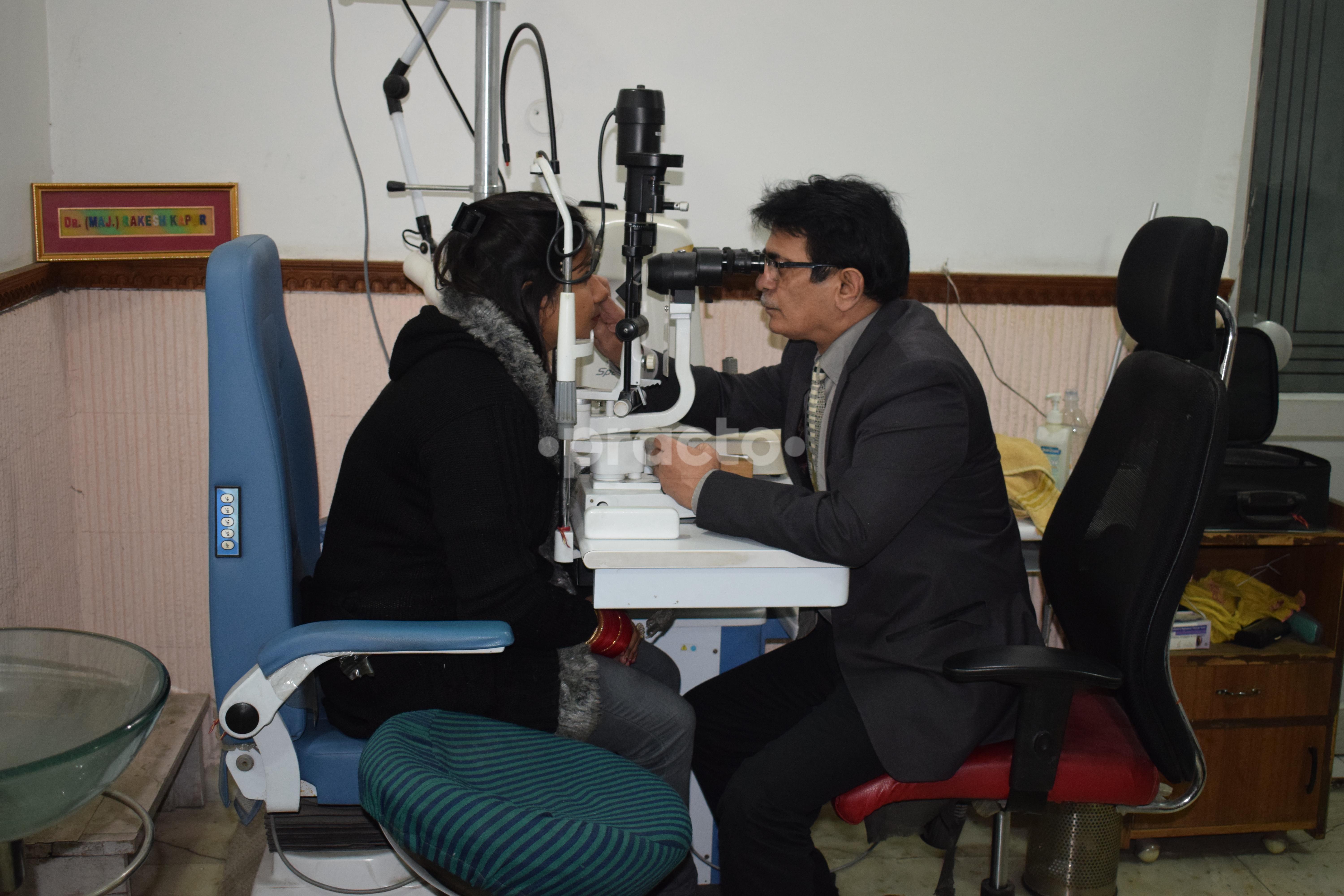 Services at Kapur Eye Clinic Hari Nagar Delhi