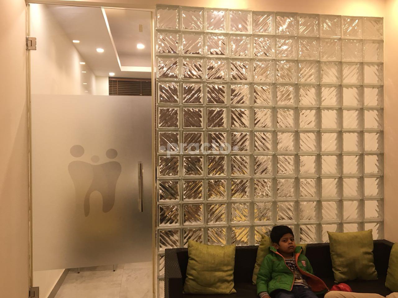 Entrance at Dental Experts Nirvana Country Gurgaon