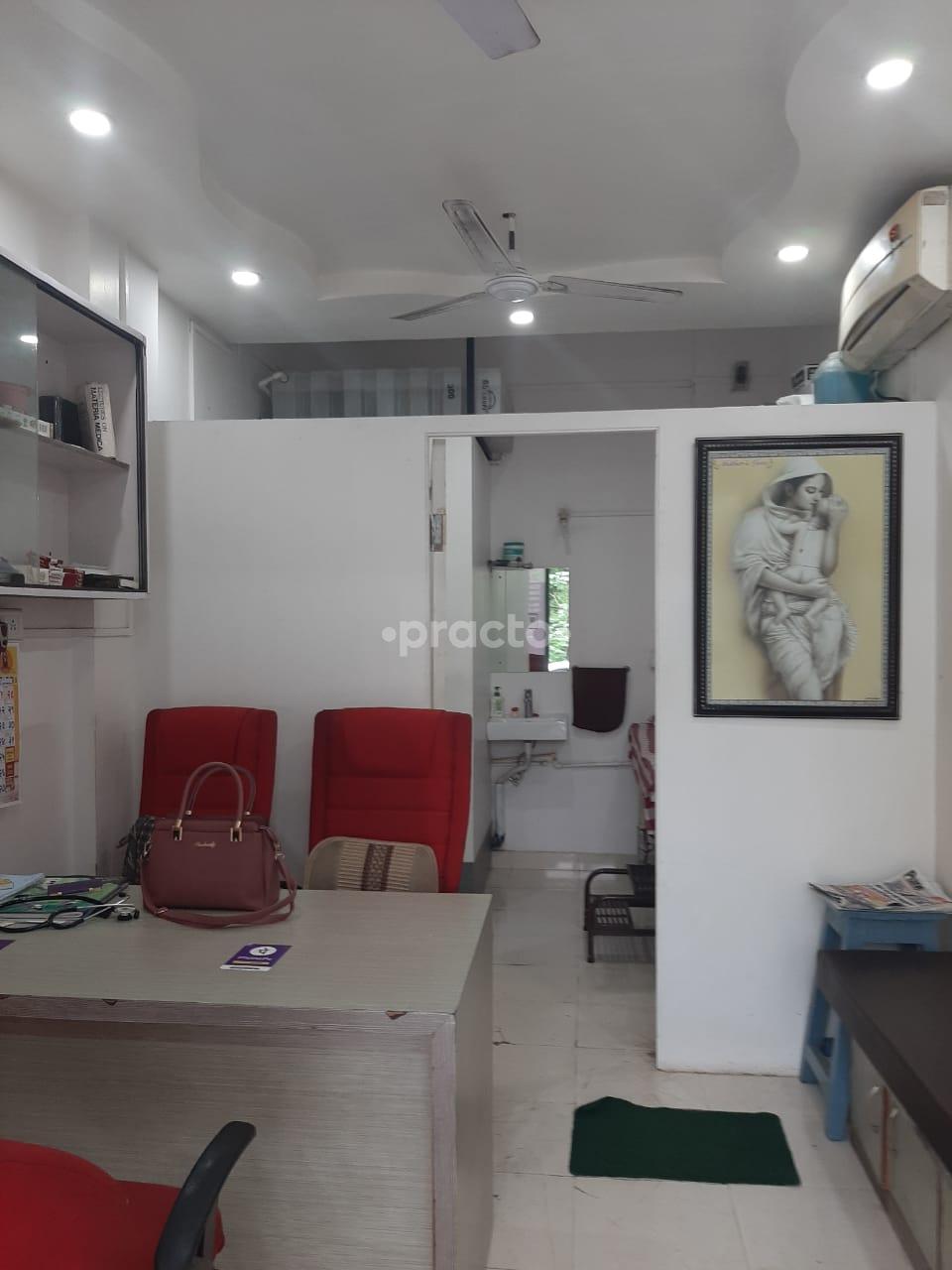 Reception at Life Care Clinic Paud Road Pune