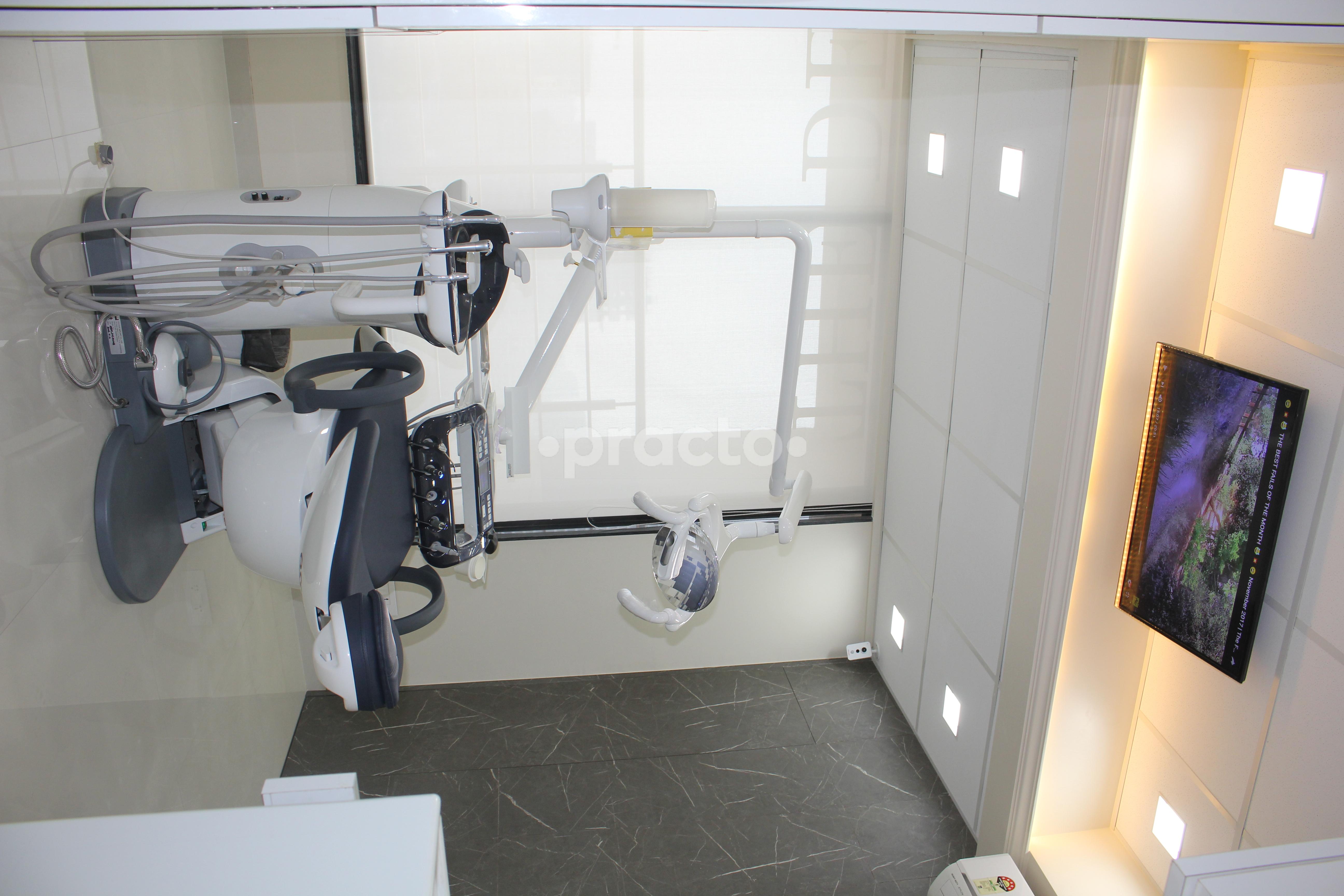 Operation Theatre at The Dental Bond -Implant & Micro-Dentistry  Lokhandwala Mumbai