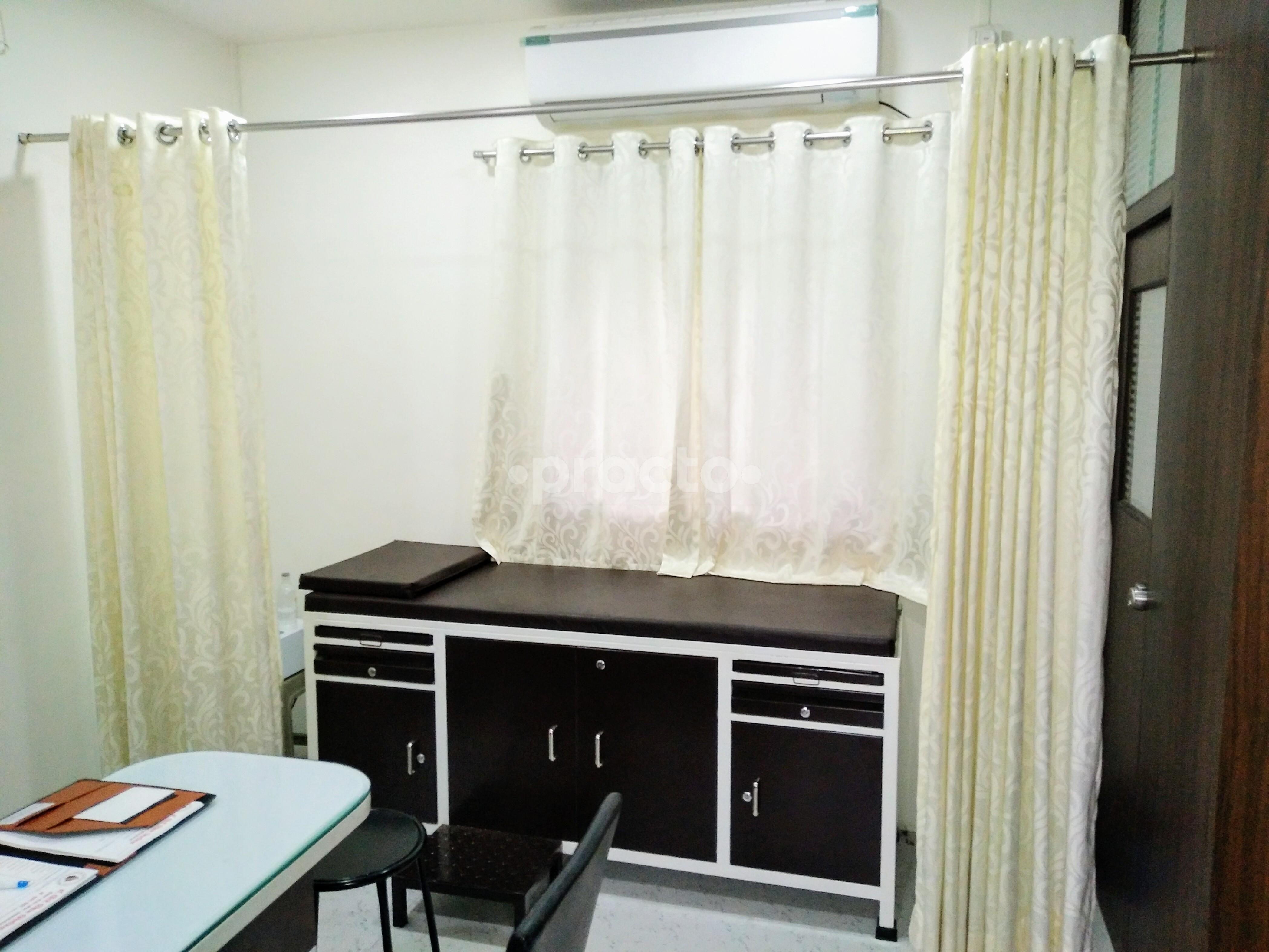 OPD/Ward at Dr. Shinde Skin Clinic Pimpri-Chinchwad Pune