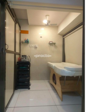 OPD/Ward at Dr.Anuja Vaidya Clinic Vileparle Mumbai