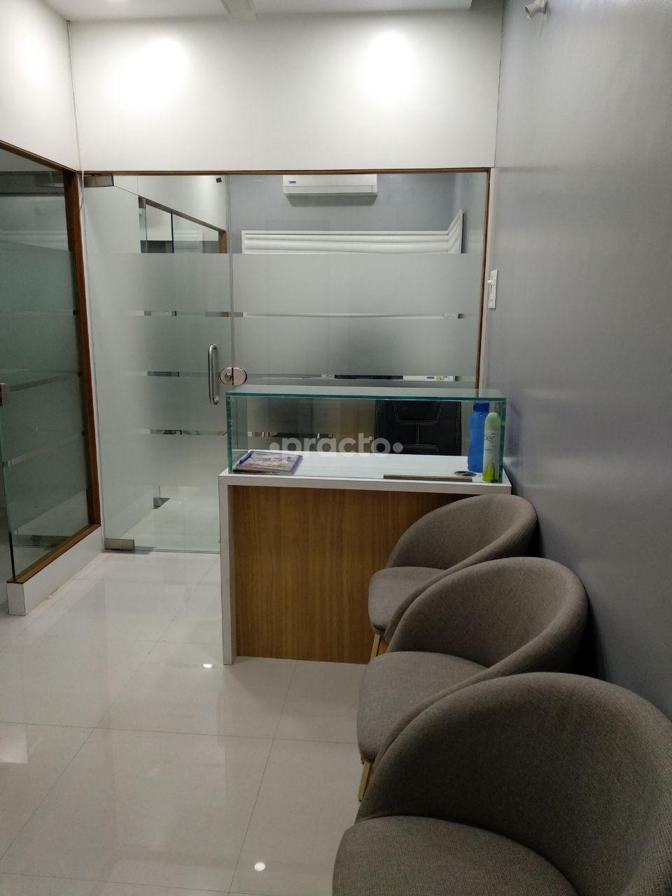 Reception at Smit Dental Clinic Baner Pune
