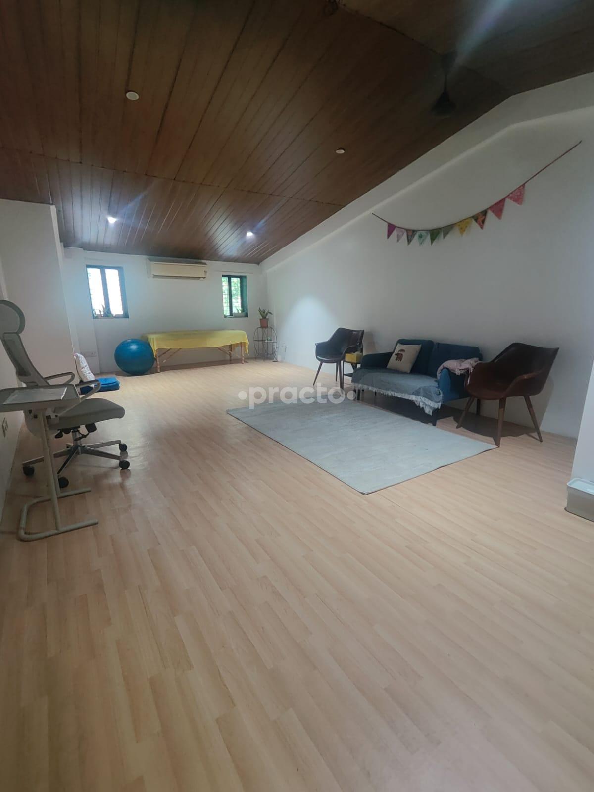 Consultation Room at Evolving Together Prabhadevi Mumbai