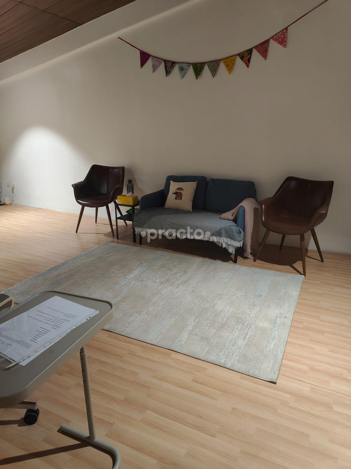 Consultation Room at Evolving Together Prabhadevi Mumbai