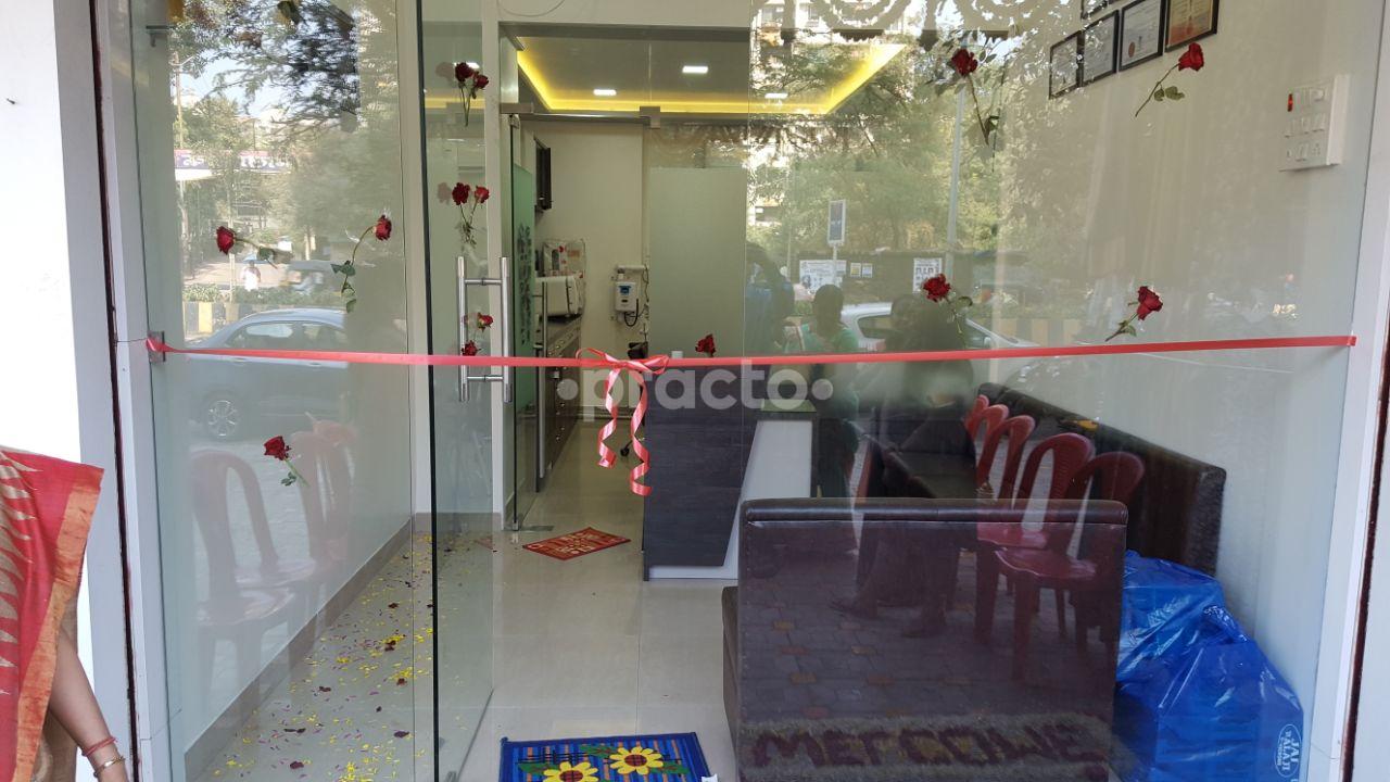 Waiting Area at Agrawal Multispeciality Dental Clinic Kalyan West Thane