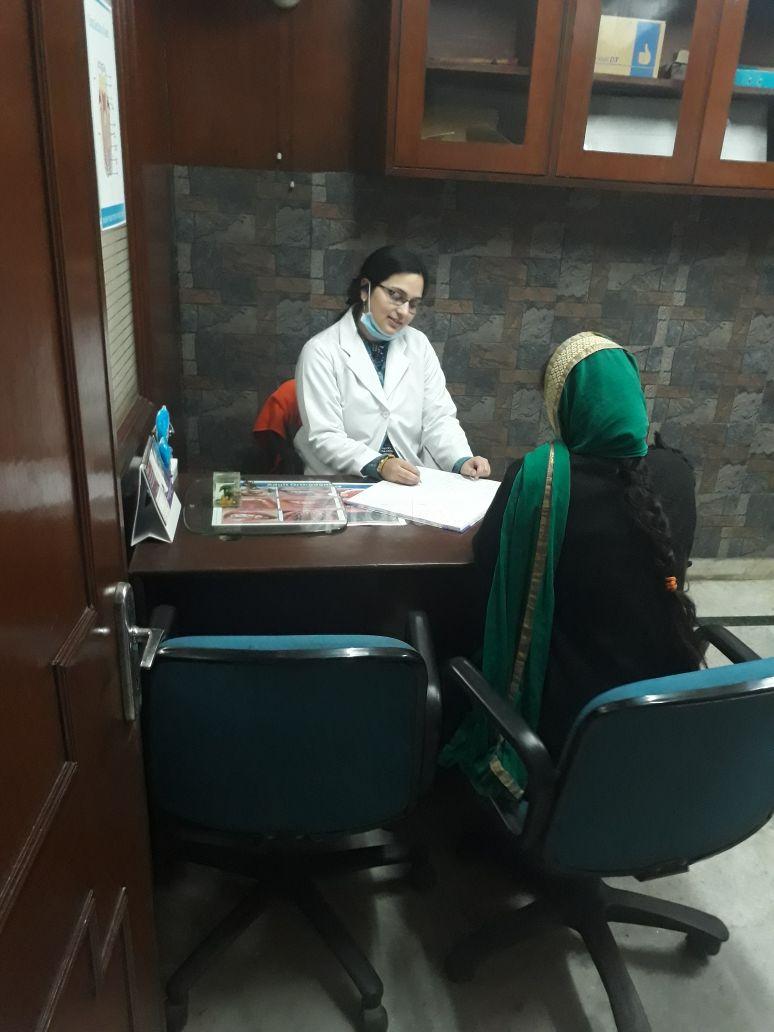 OPD/Ward at Sparkling Gems Dental Care Lajpat Nagar Delhi