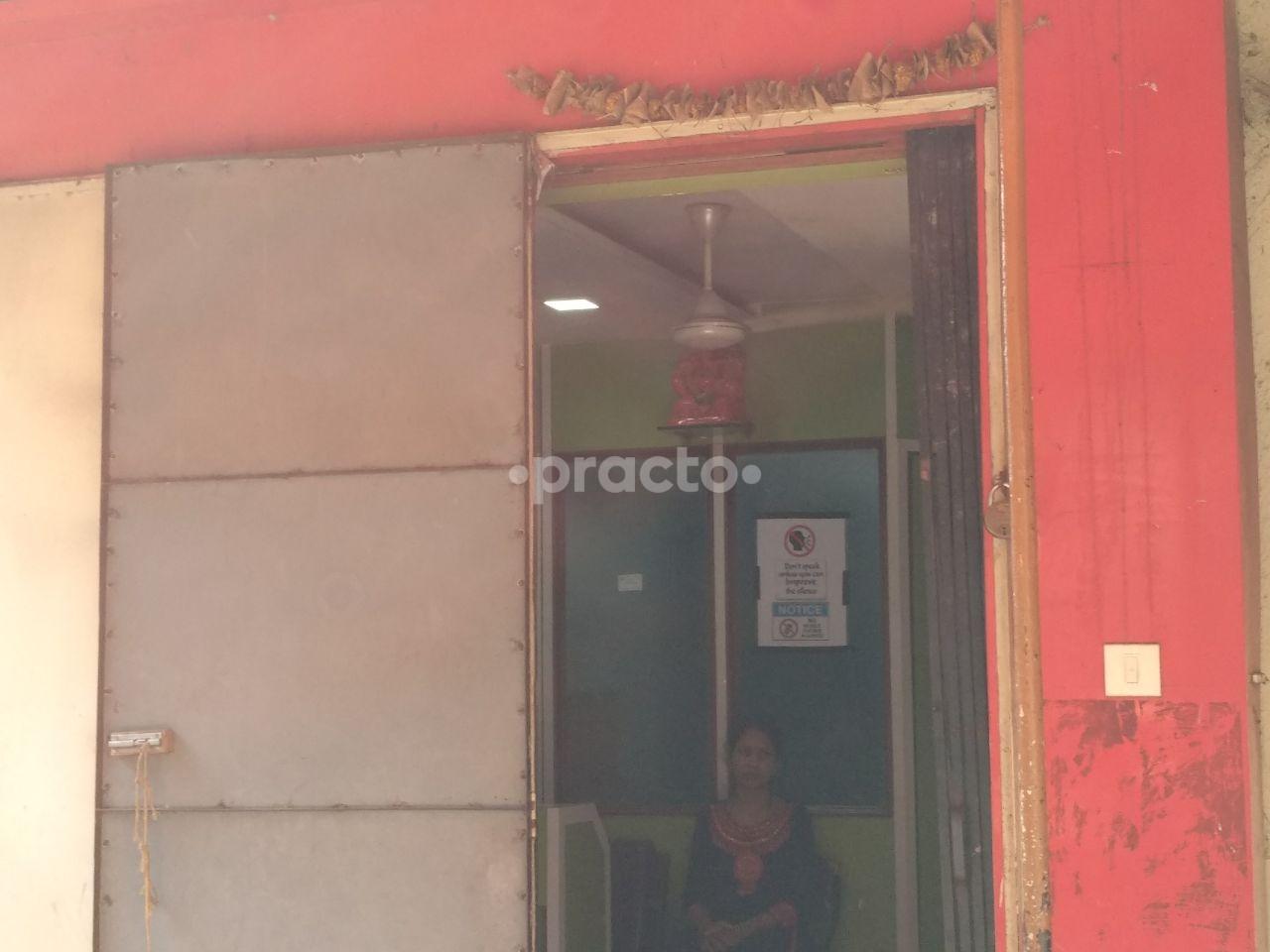 Dr Trupti Parab, Luminora  Homoeopathic and skin and hair Aesthetic clinic Kandivali West Mumbai