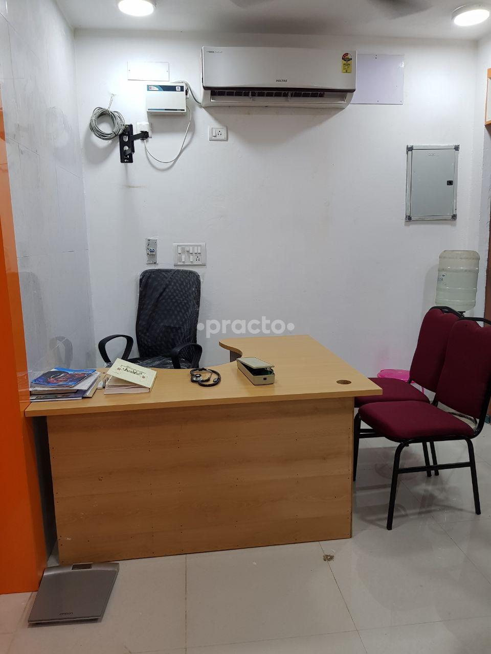 Waiting Area at Omr Doctor Plaza &  Livia's Diabetes Centre Navalur Chennai