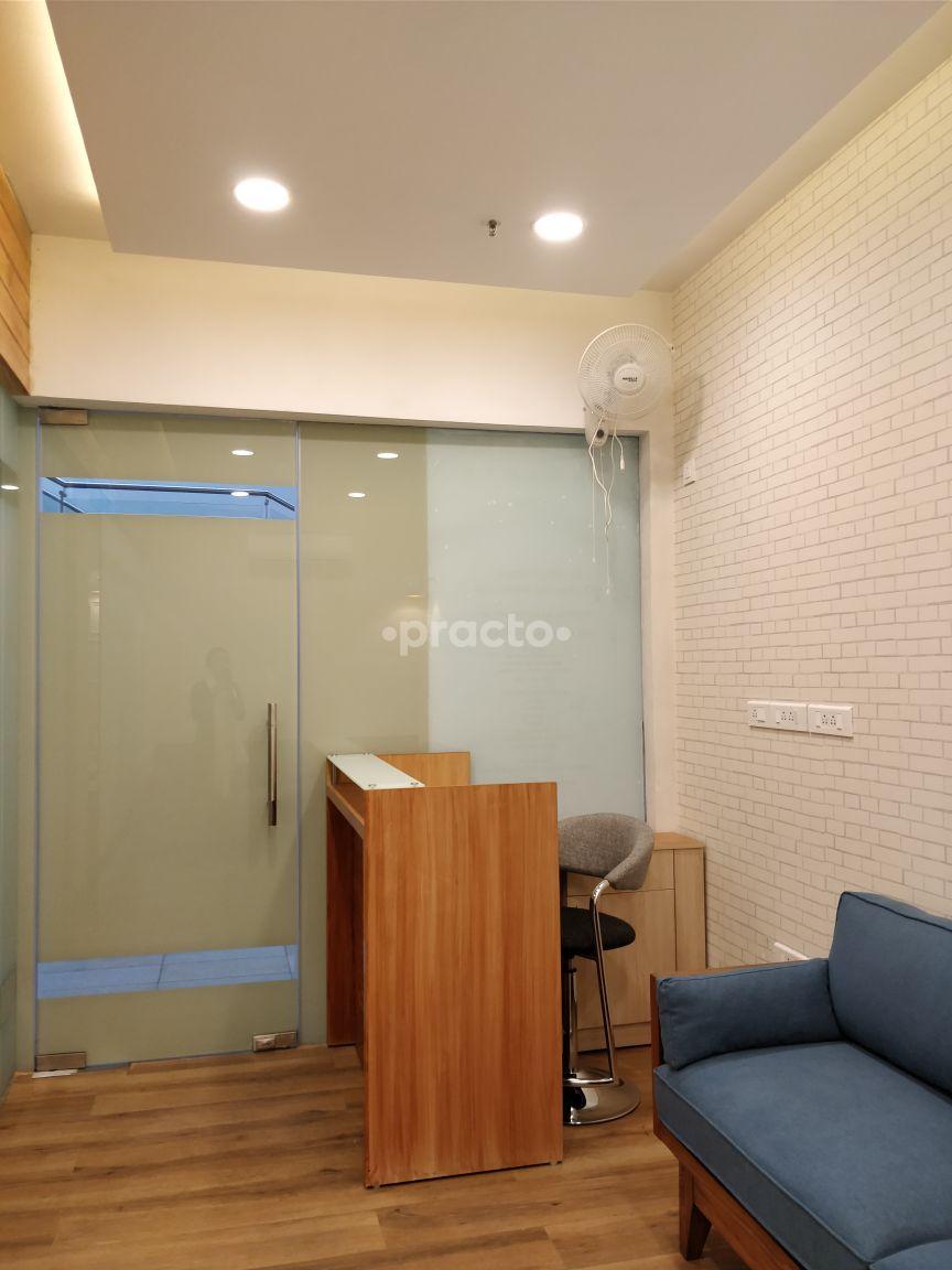 Reception at Ananta Health Clinic Gurgaon Sector 66 Gurgaon