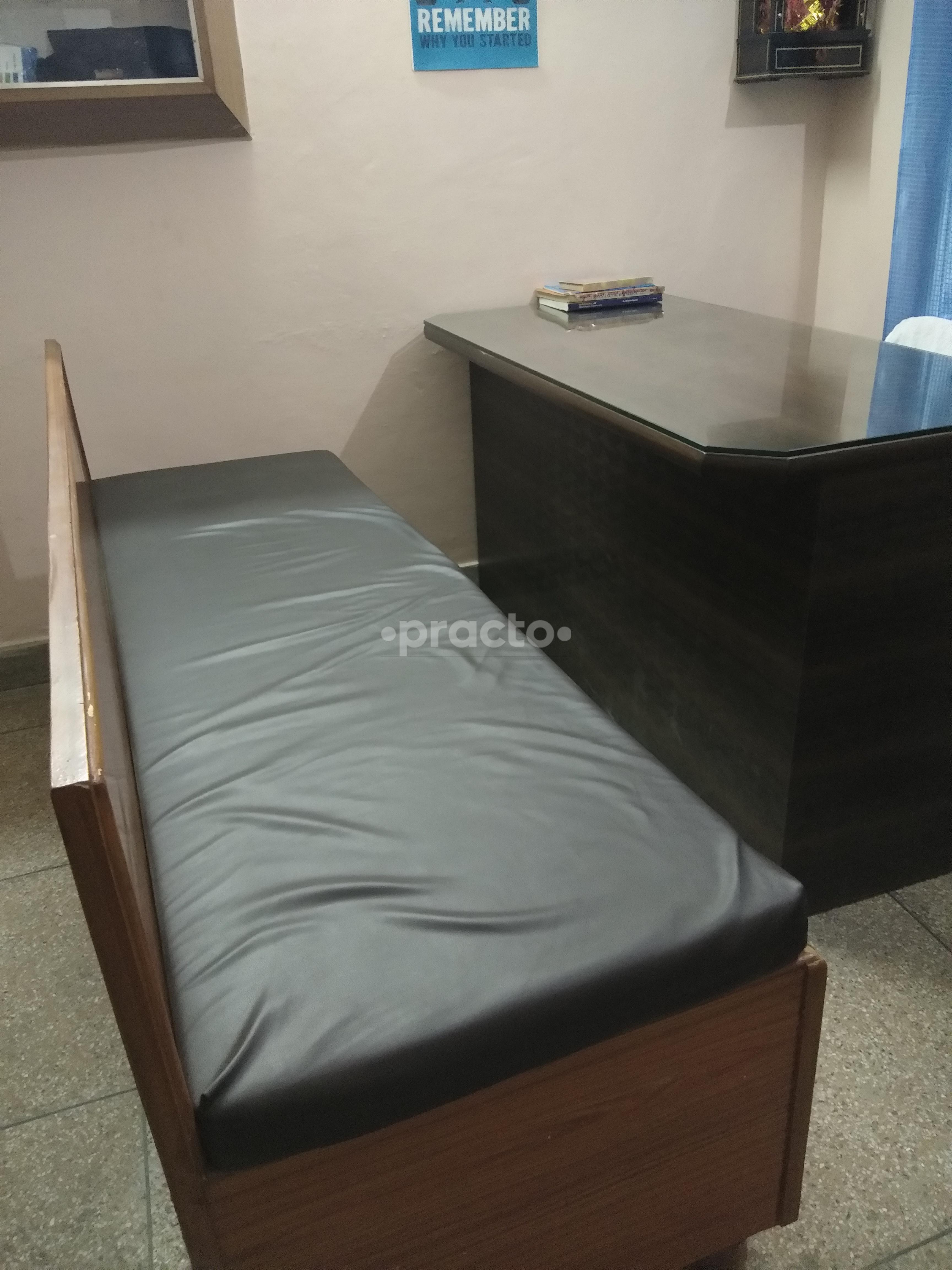 Waiting Area at Abhya Physicare Clinic and Rehab Center Sector 12 Noida