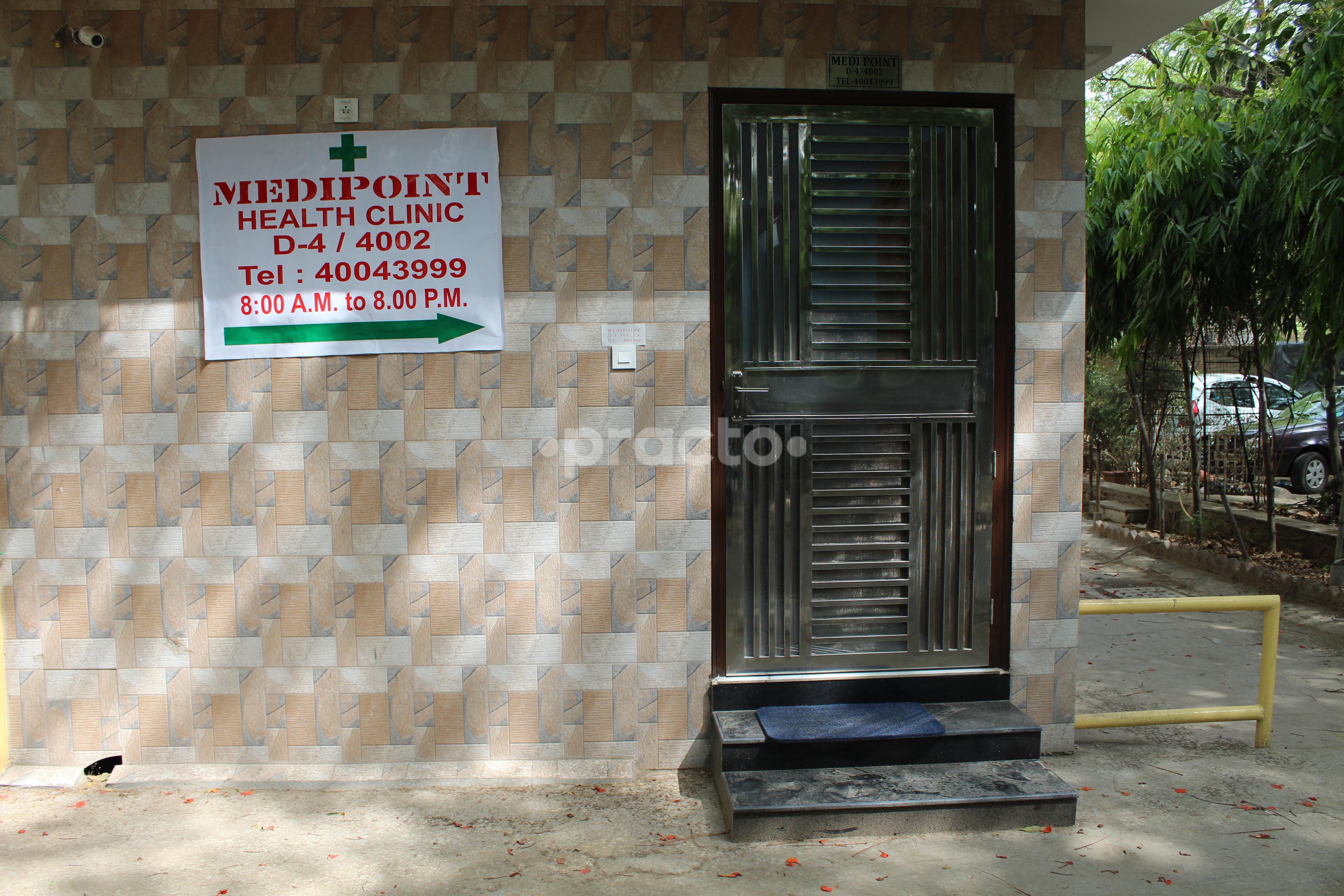 Entrance at MEDIPOINT Vasant Kunj Delhi
