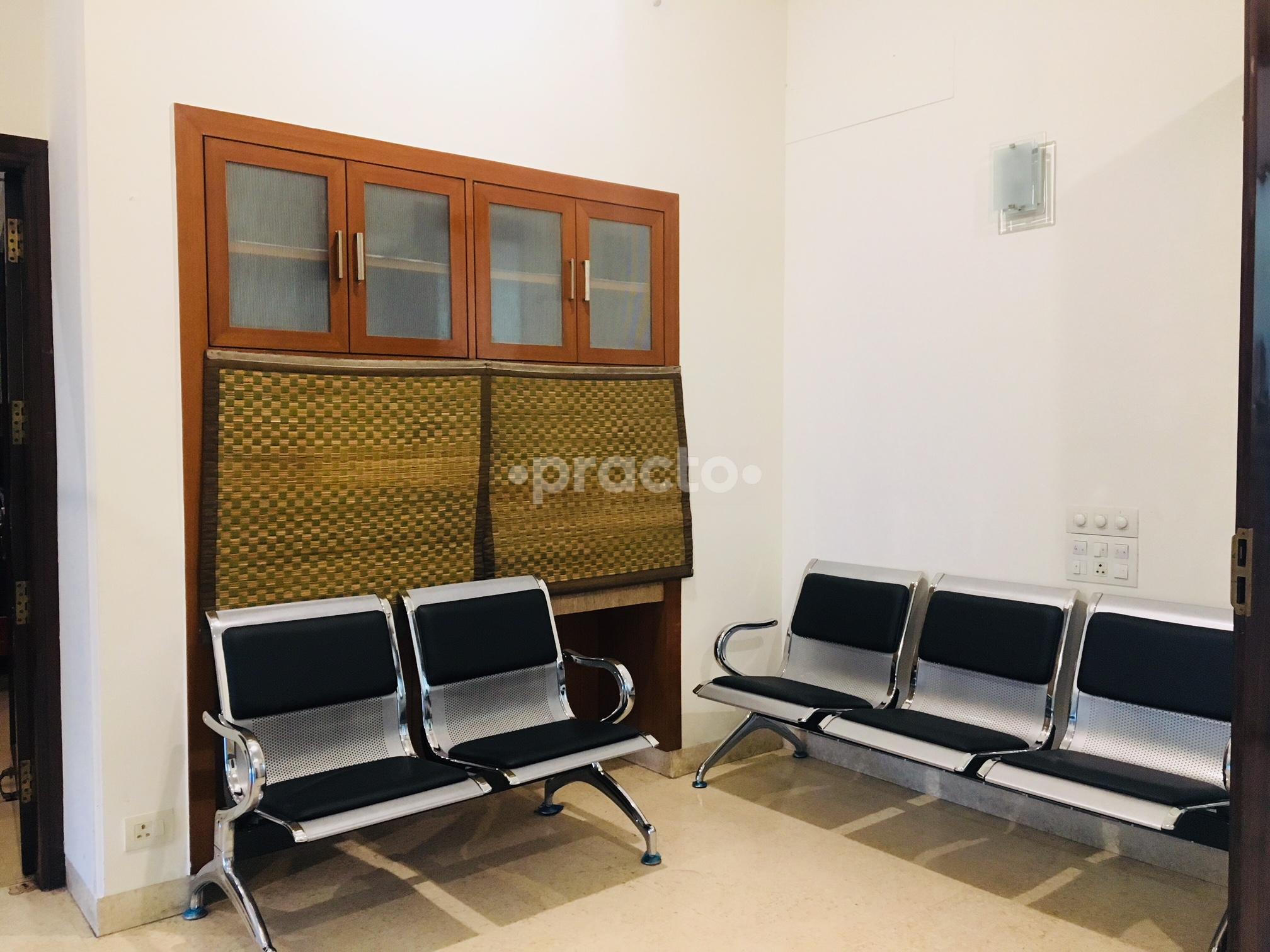 Waiting Area at Noble Eye Care Gurgaon Sector 38 Gurgaon