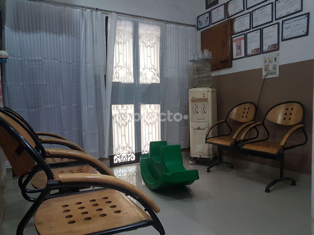 Reception at Vijay Aggarwal (AIIMS) Speech & Hearing Clinic Janakpuri Delhi