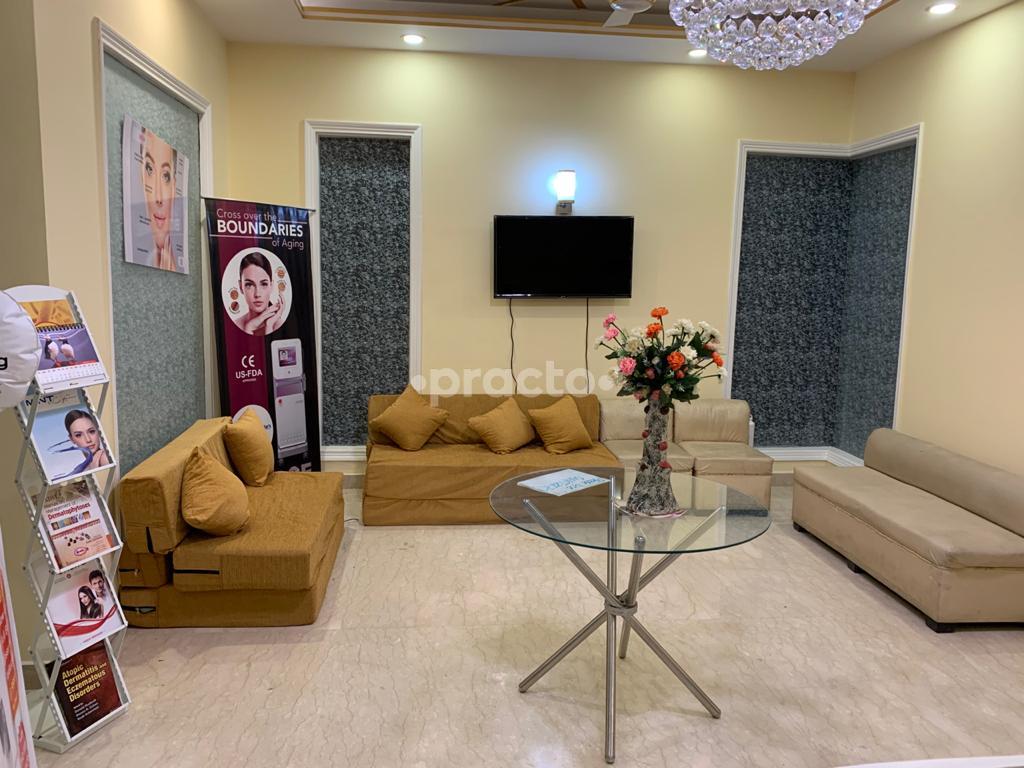 Waiting Area at Dr Anwesha Poddar's Skin, Laser & Hair Clinic Sushant Lok I Gurgaon