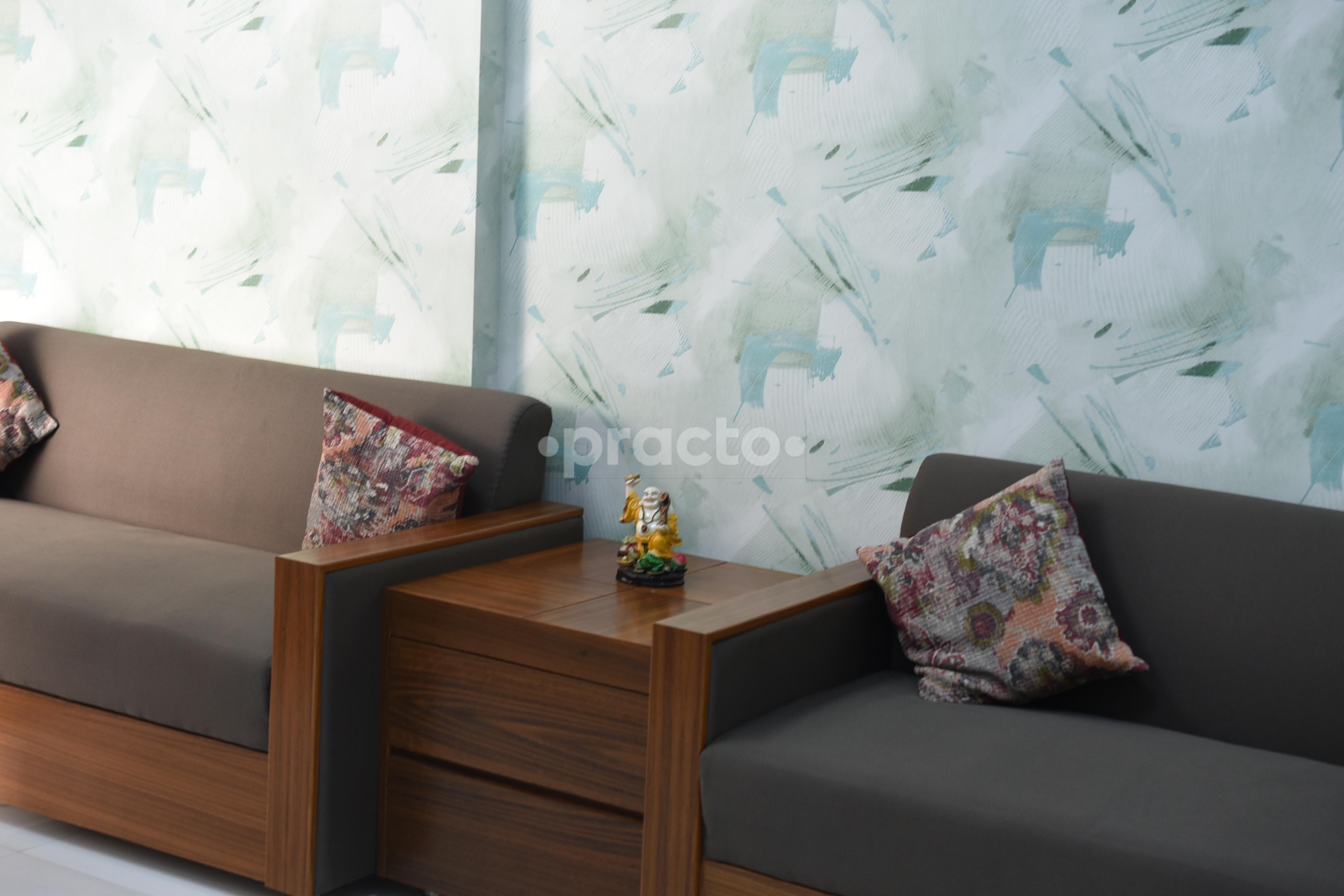 Reception at Dr. Bhutani's Clinic Sector 137 Noida