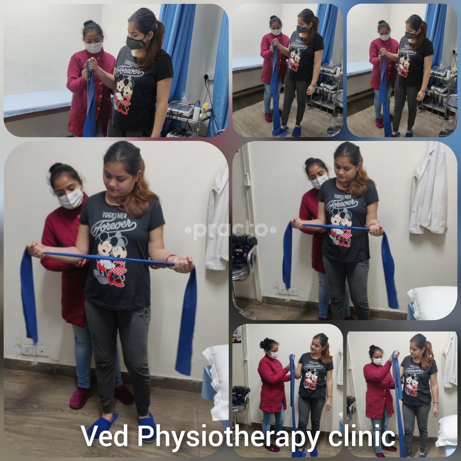 Therapy/Massage Room at Ved Physiotherapy And Advanced Laser Clinic Gaur City Noida